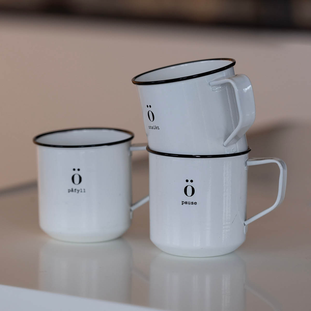 Sögne Home Emaljmugg 35 cl Utsikt