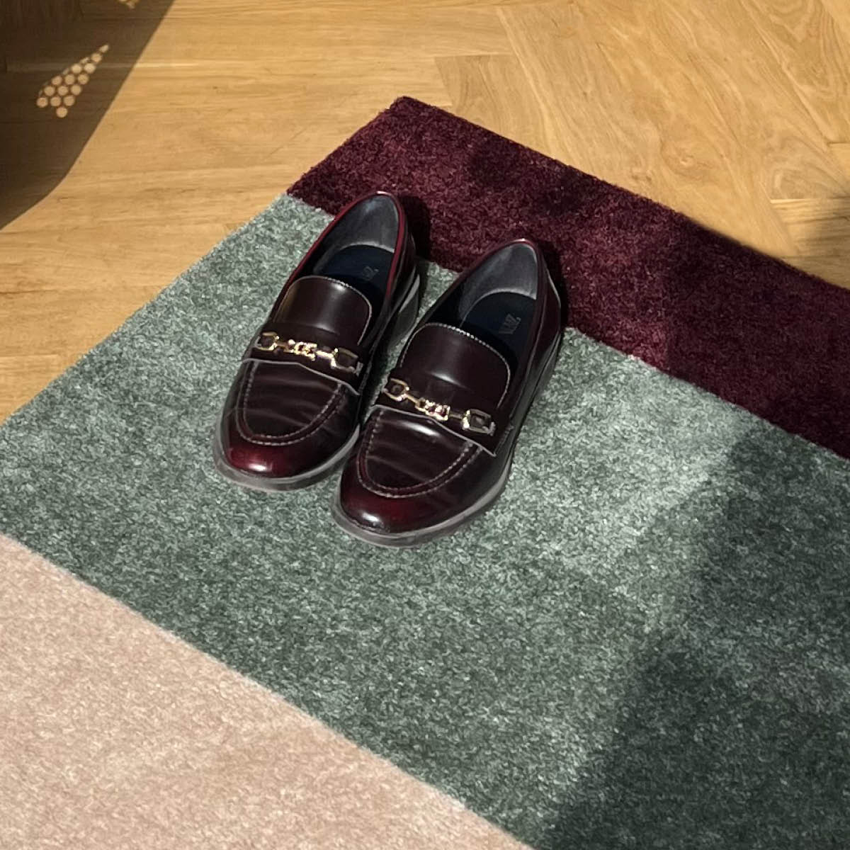 Tica Copenhagen Stripes Horizontally Matto 90x60 cm Bordeaux/Green/Ivory