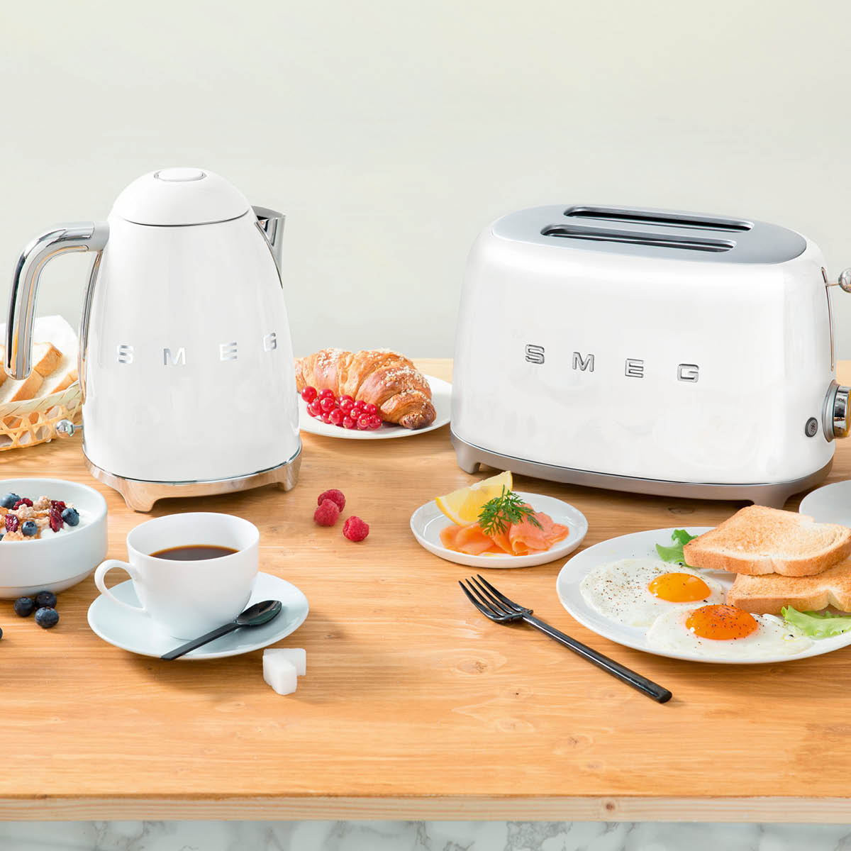 Smeg Vannkoker KLF03 1,7L hvit