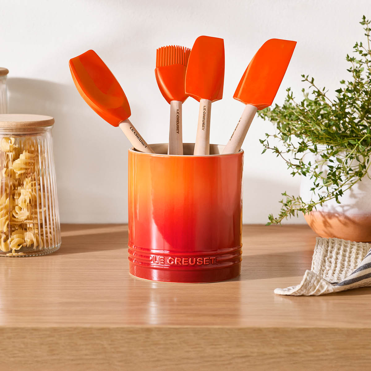 Le Creuset Signature aterin- ja keittiövälinepurkki 1,1 L volcanic