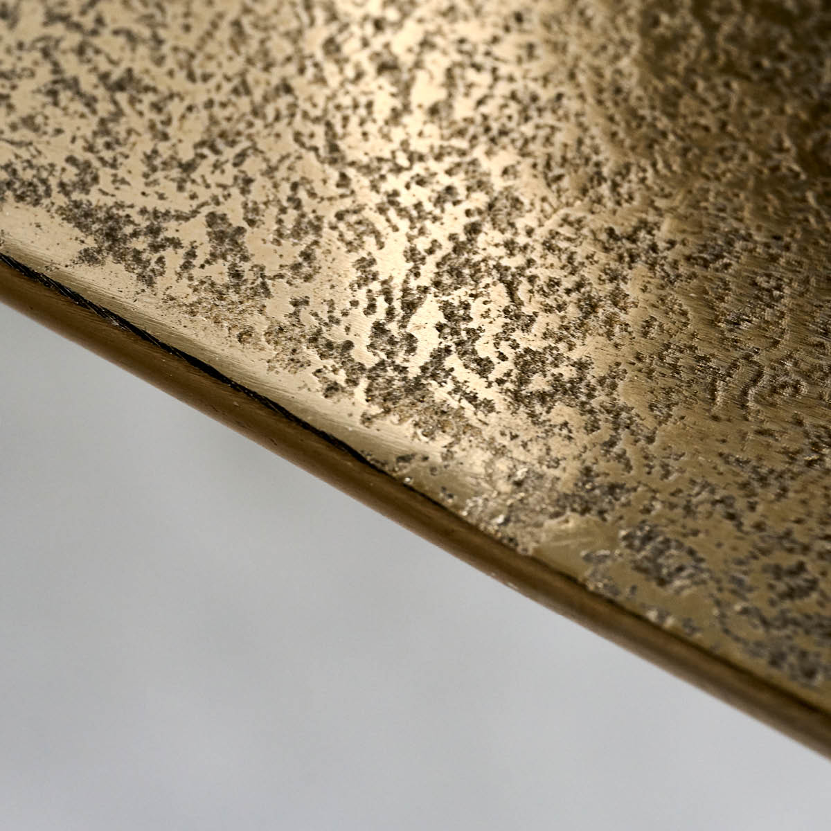 House Doctor Seinä­hylly Boxie alumiinista 50x18x50 cm kultainen