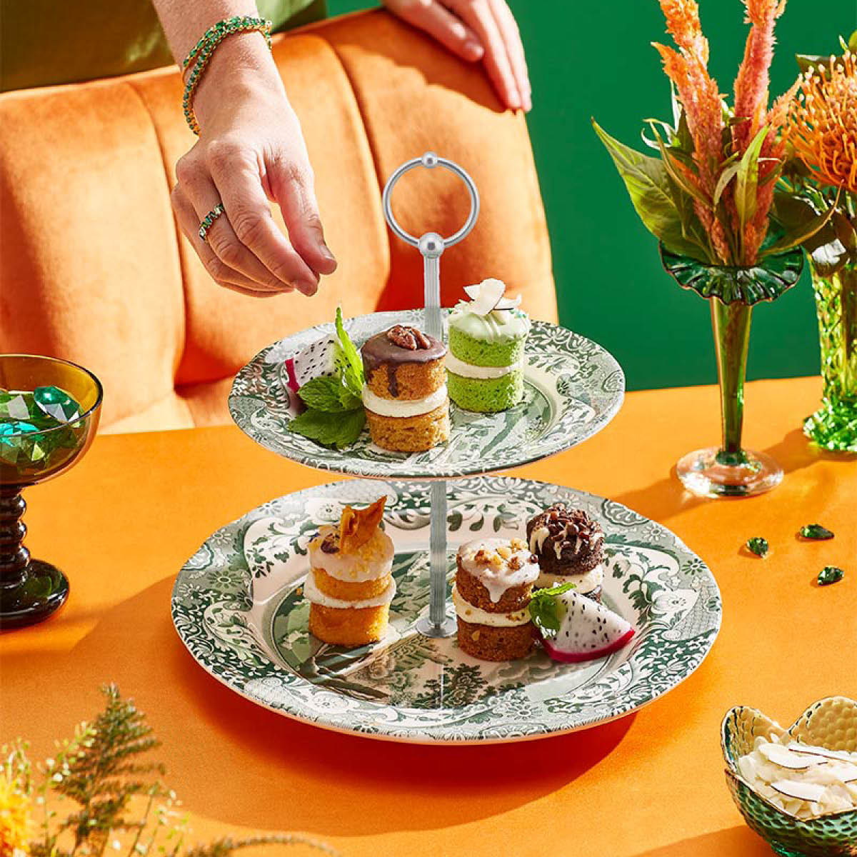 Spode Heritage Green Italian våningsfat 2 våningar 23,5 cm grön/vit