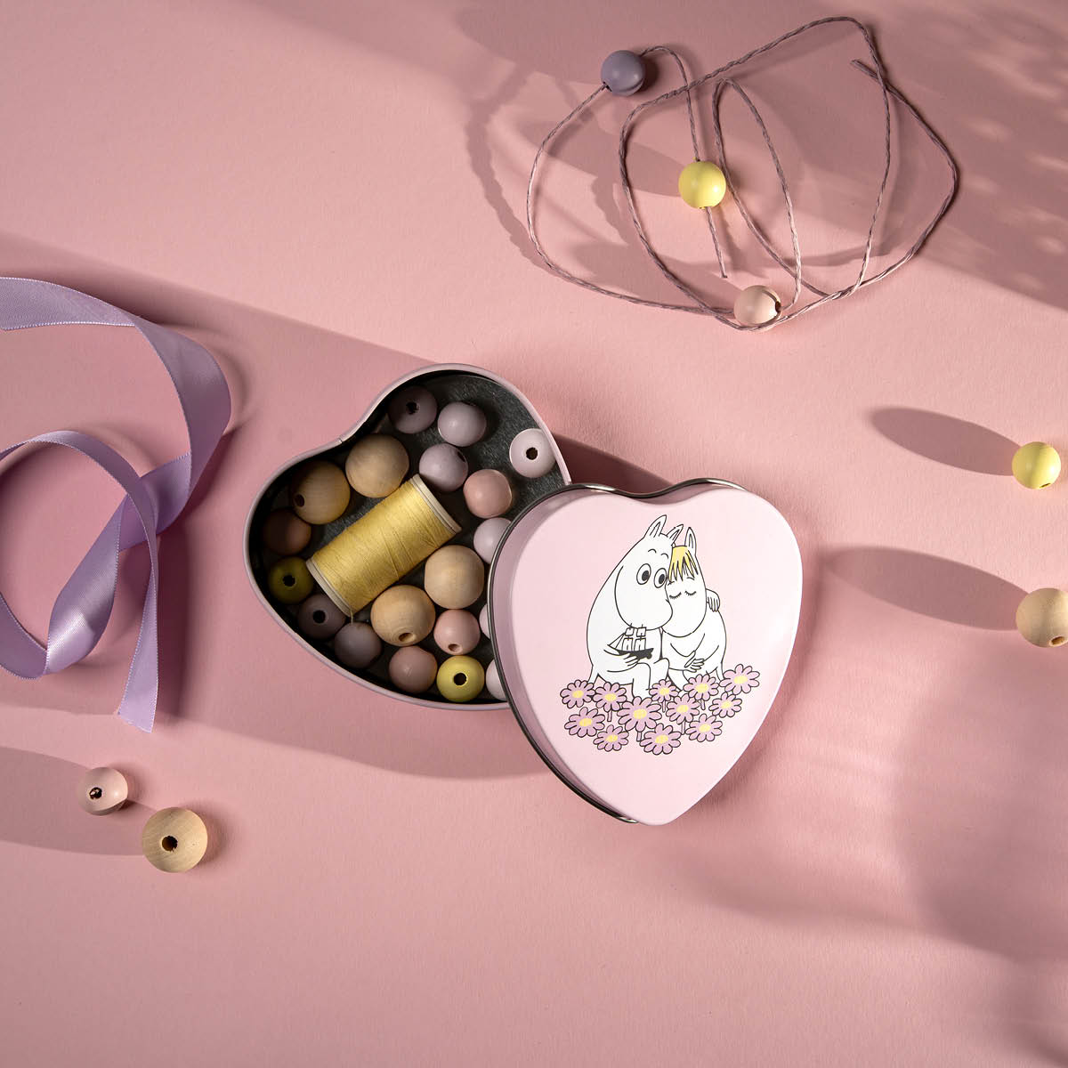 Muurla Muumi Peltipurkki sydämenmuotoinen 10x10 cm Vaaleanpunainen