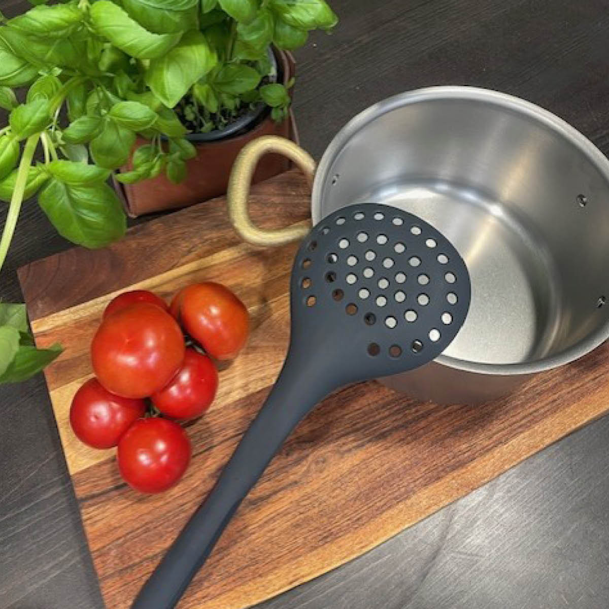 Kochblume Øse m/ hull 31,5 cm antrasittgrå