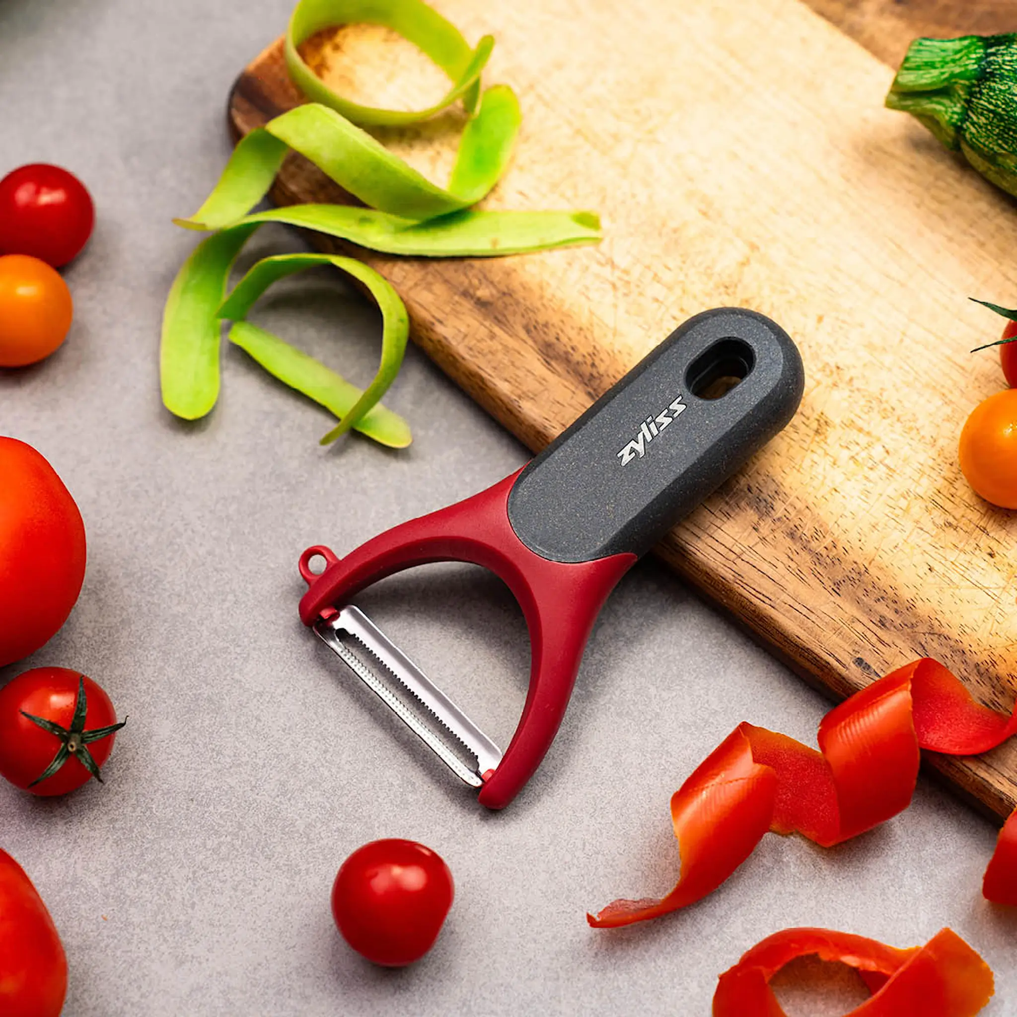 Zyliss Peelers Y-tomaatinkuorija punainen/harmaa