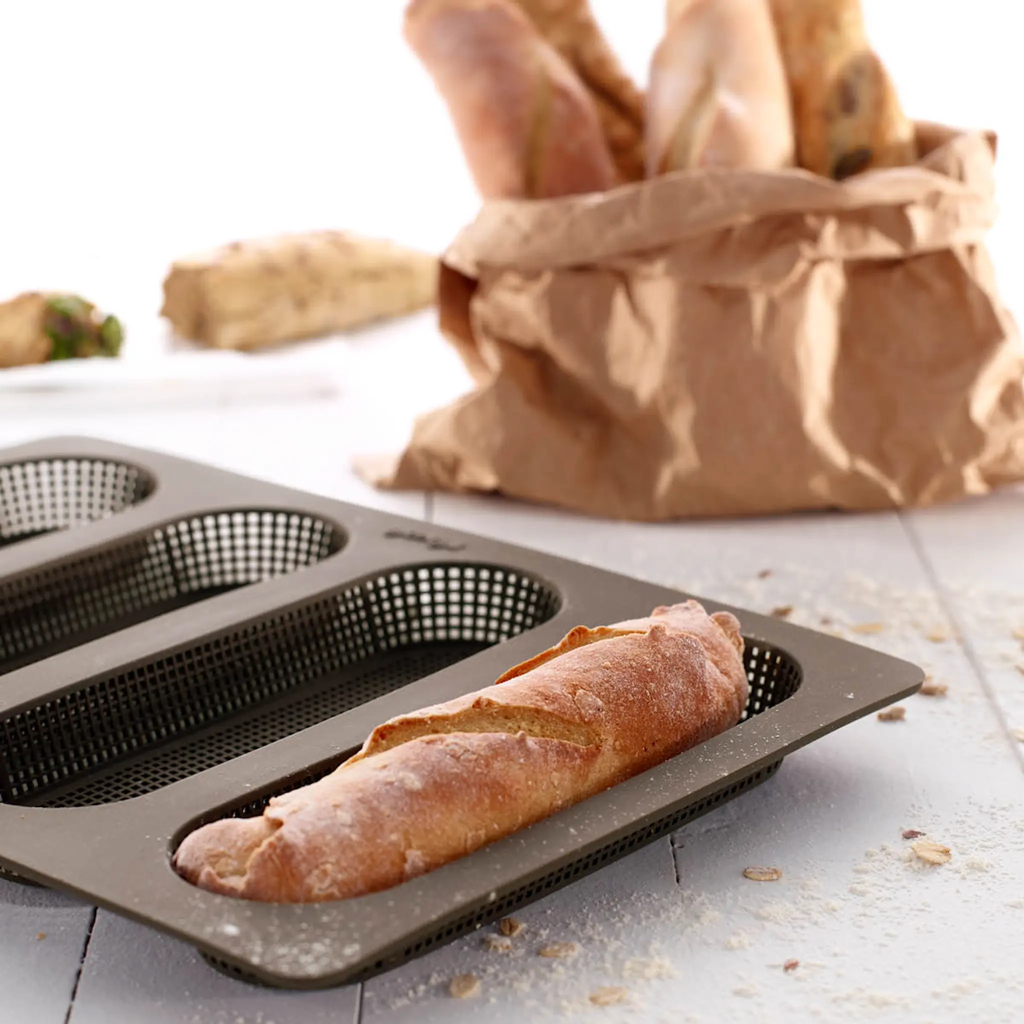 Lékué Silikonform för mini baguette 4 hål brun