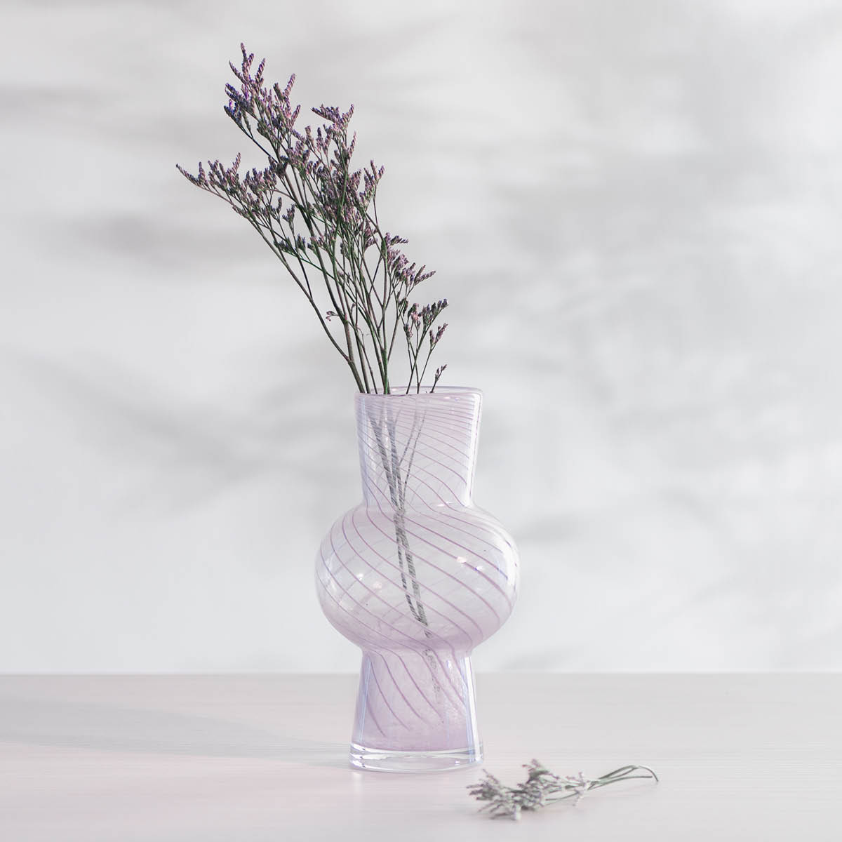 Fanni K Lilja Maljakko 24 cm Liila