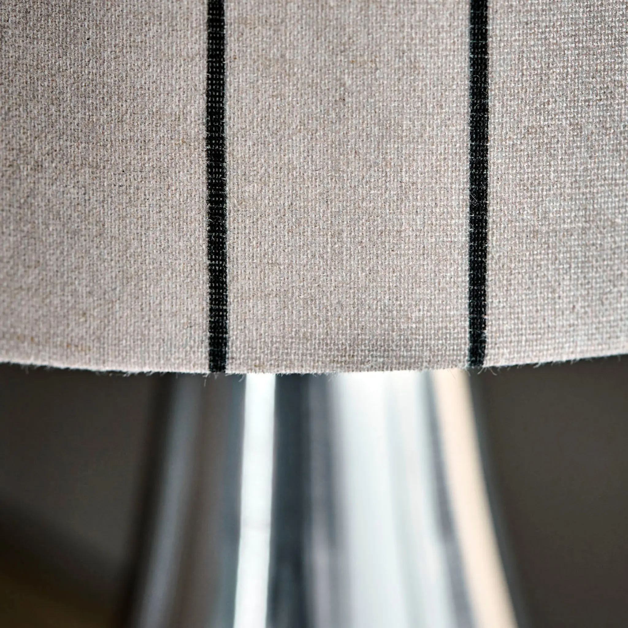 House Doctor Tulip bordslampa 38 cm silverfinish