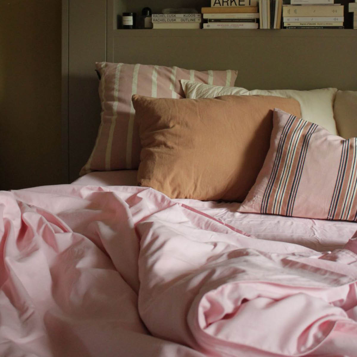 Midnatt Franzi stretchlaken 90x200 cm bubblegum pink