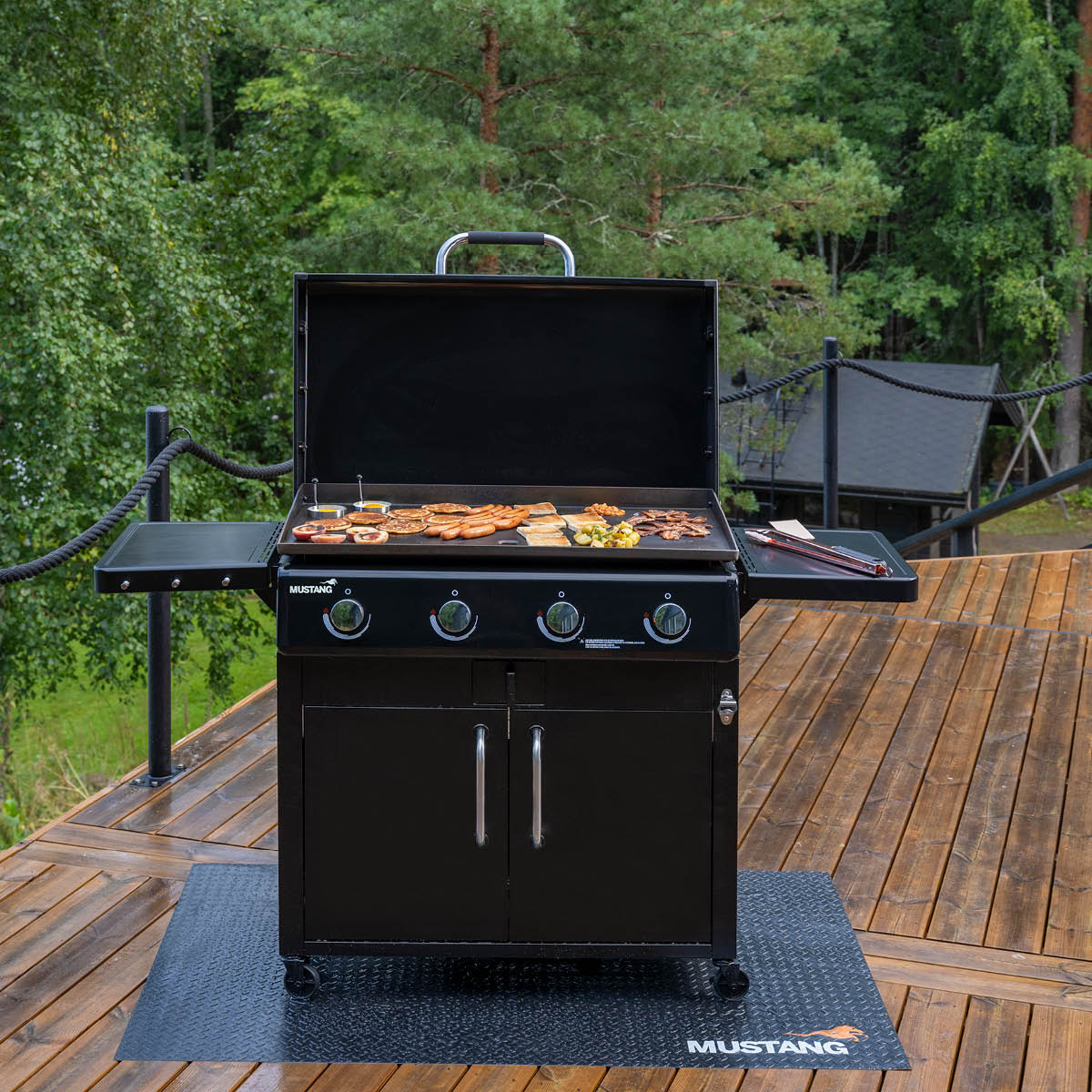 Mustang Gasolgrill 4 brännare