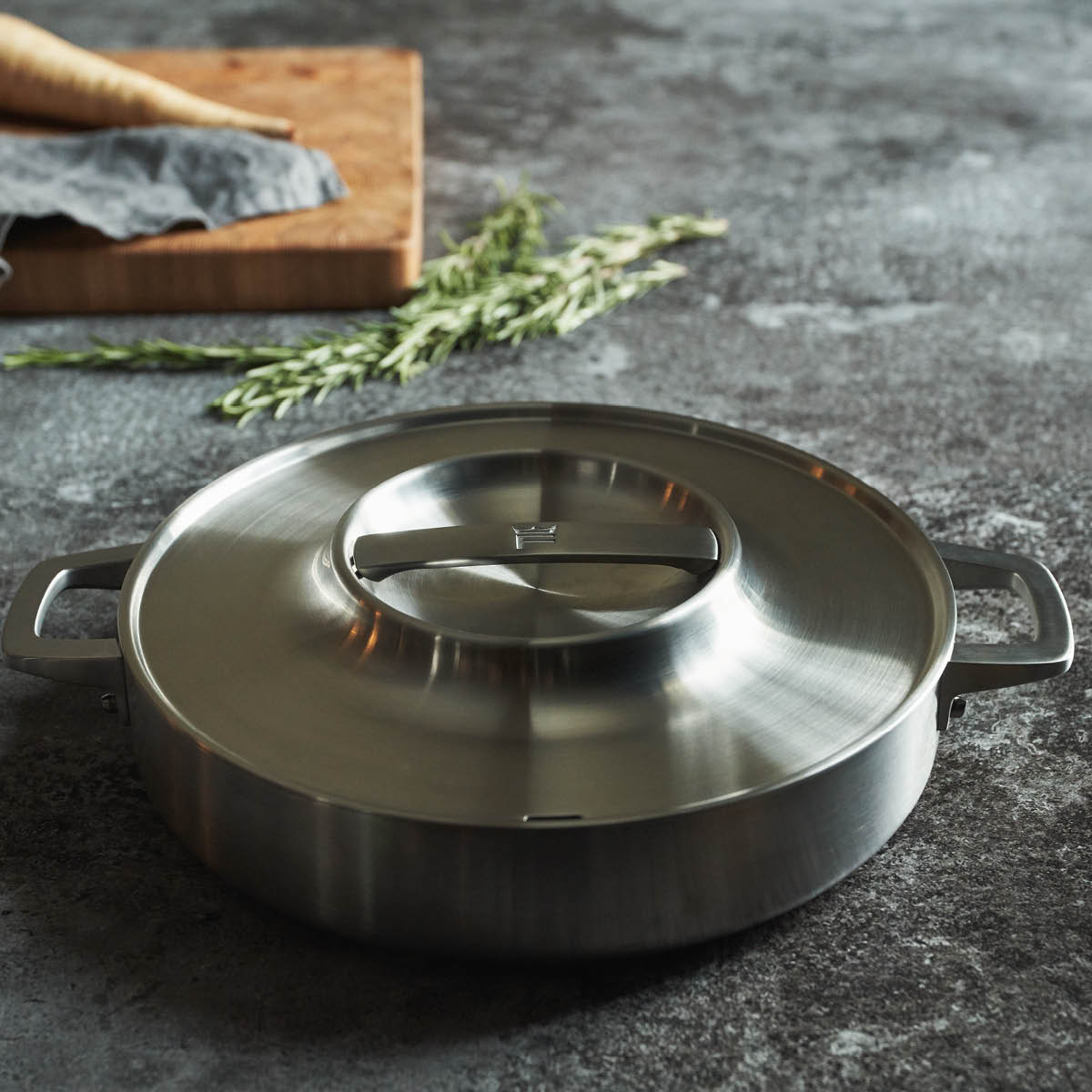 Fiskars Norden ovnsform 28 cm rustfritt stål