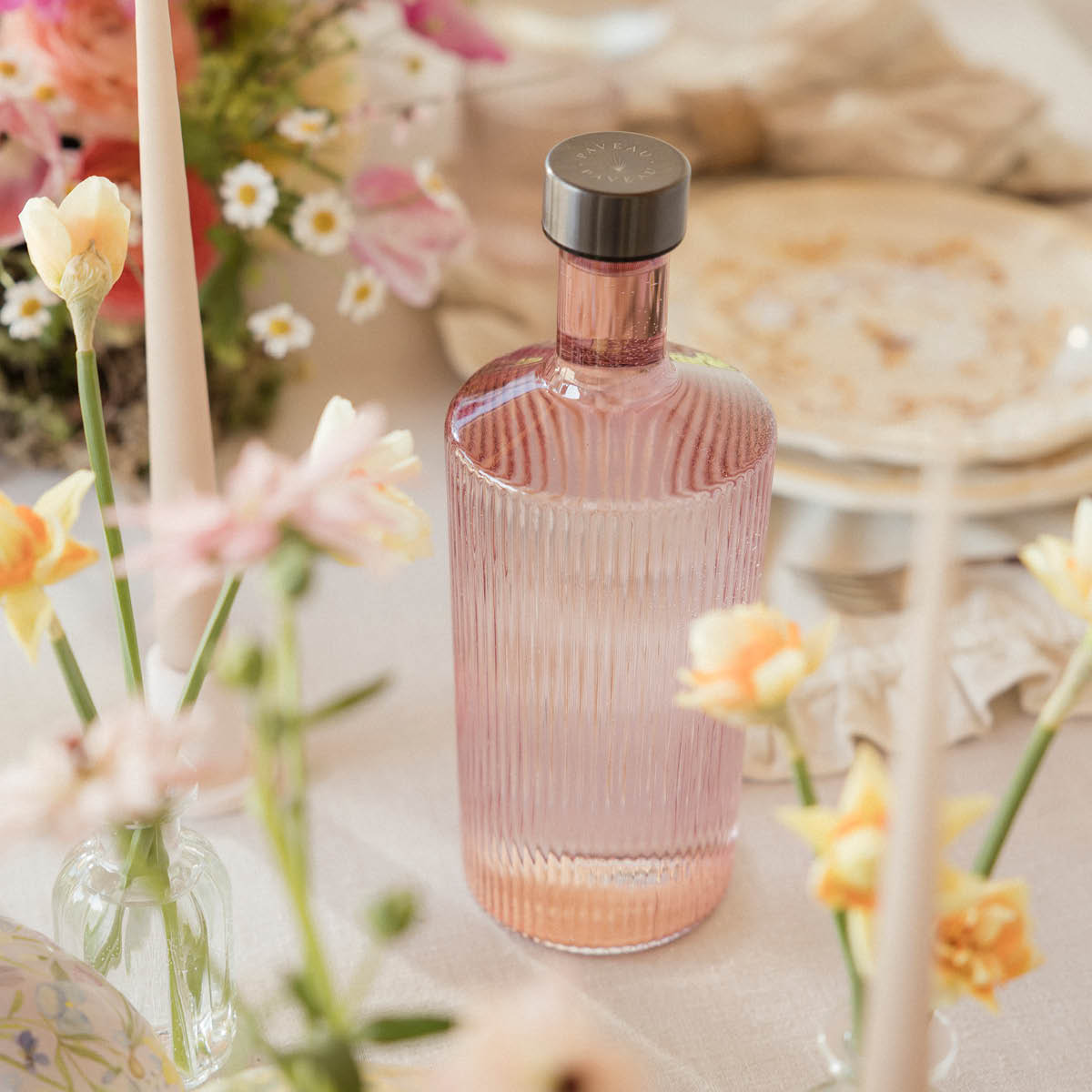 Paveau Ribbed Elegance flaska Pink 1,25 L rosa