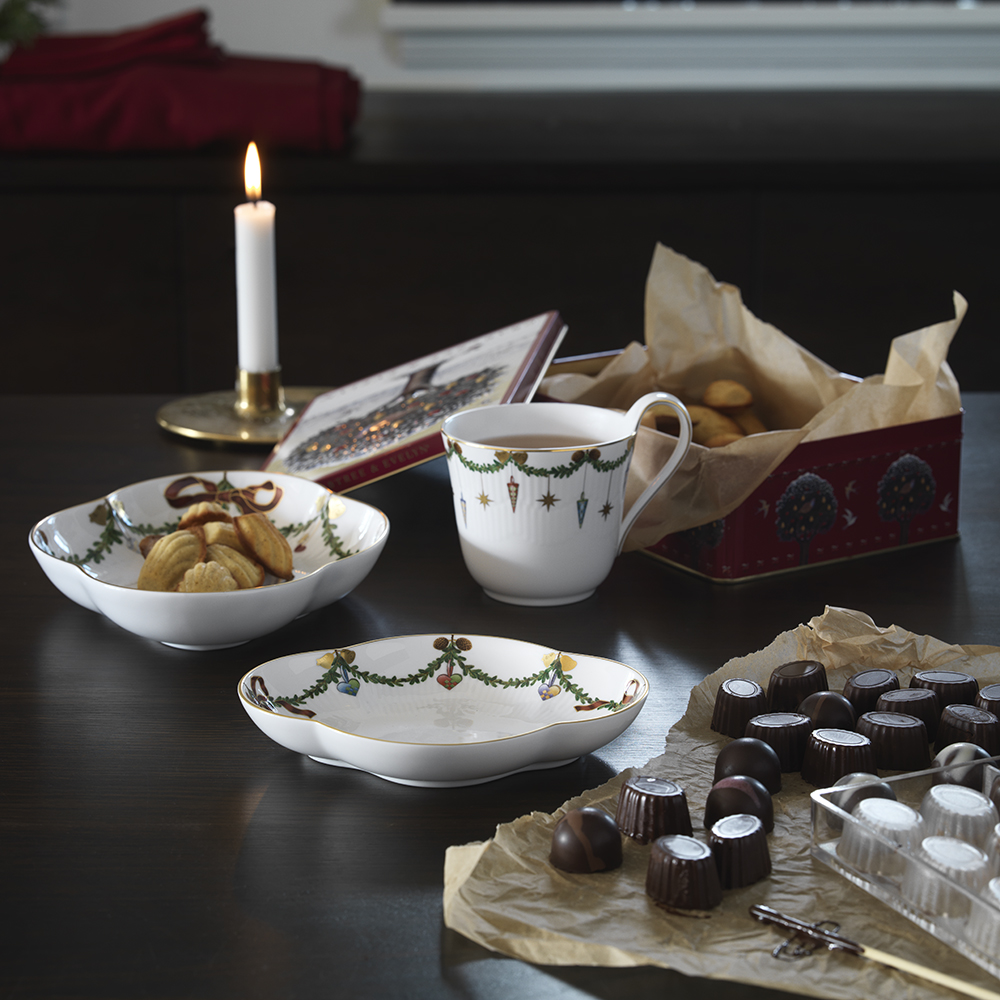 Royal Copenhagen Stjerne Riflet Jul fat 17,5 cm