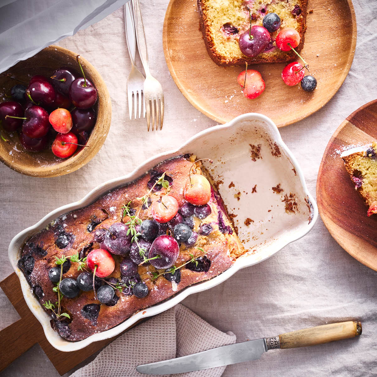 Emile Henry Madeleine Leipävuoka 29x9 cm 2 L Cream