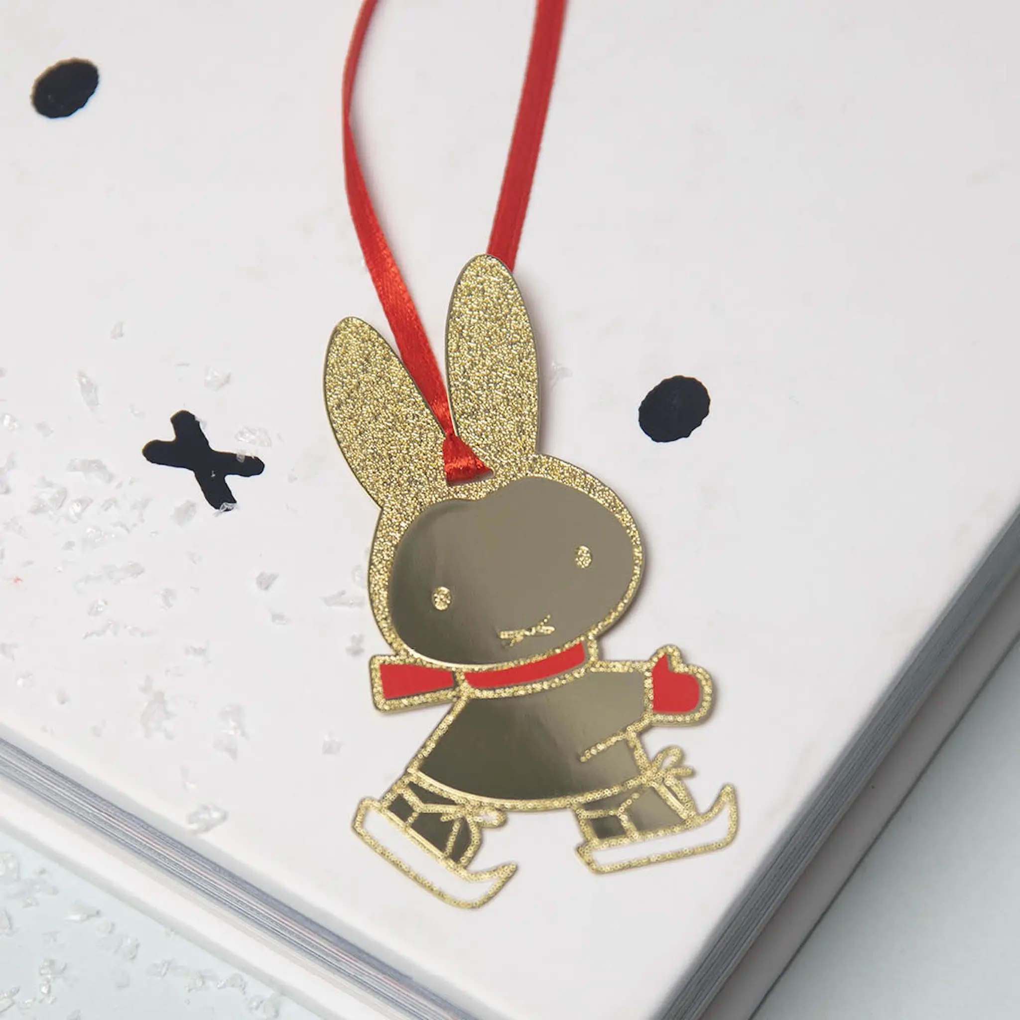Pluto Bokmärke 4x7,6 cm Miffy skating