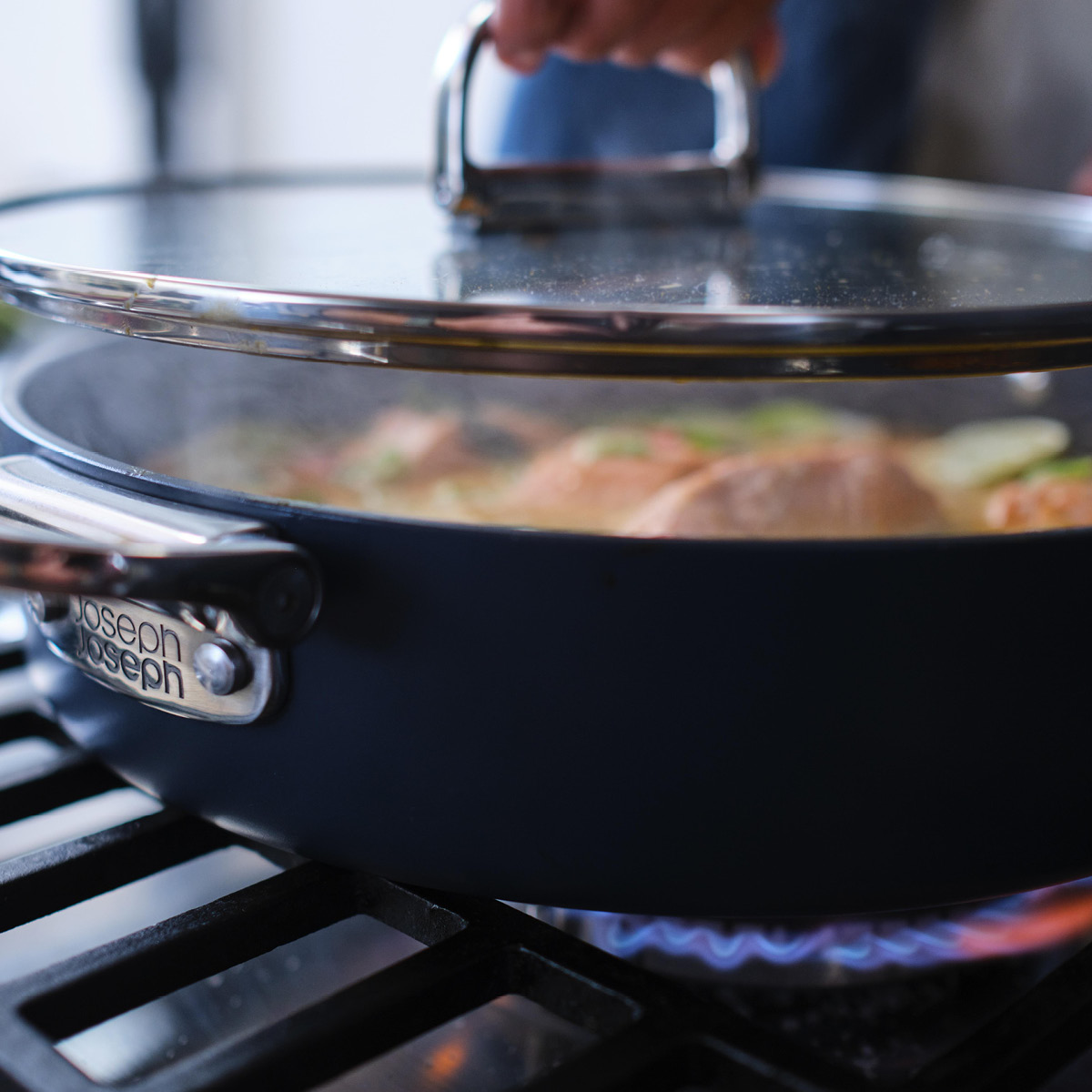 Joseph Joseph Space gryta med lock 4,5 L 28 cm midnight blue