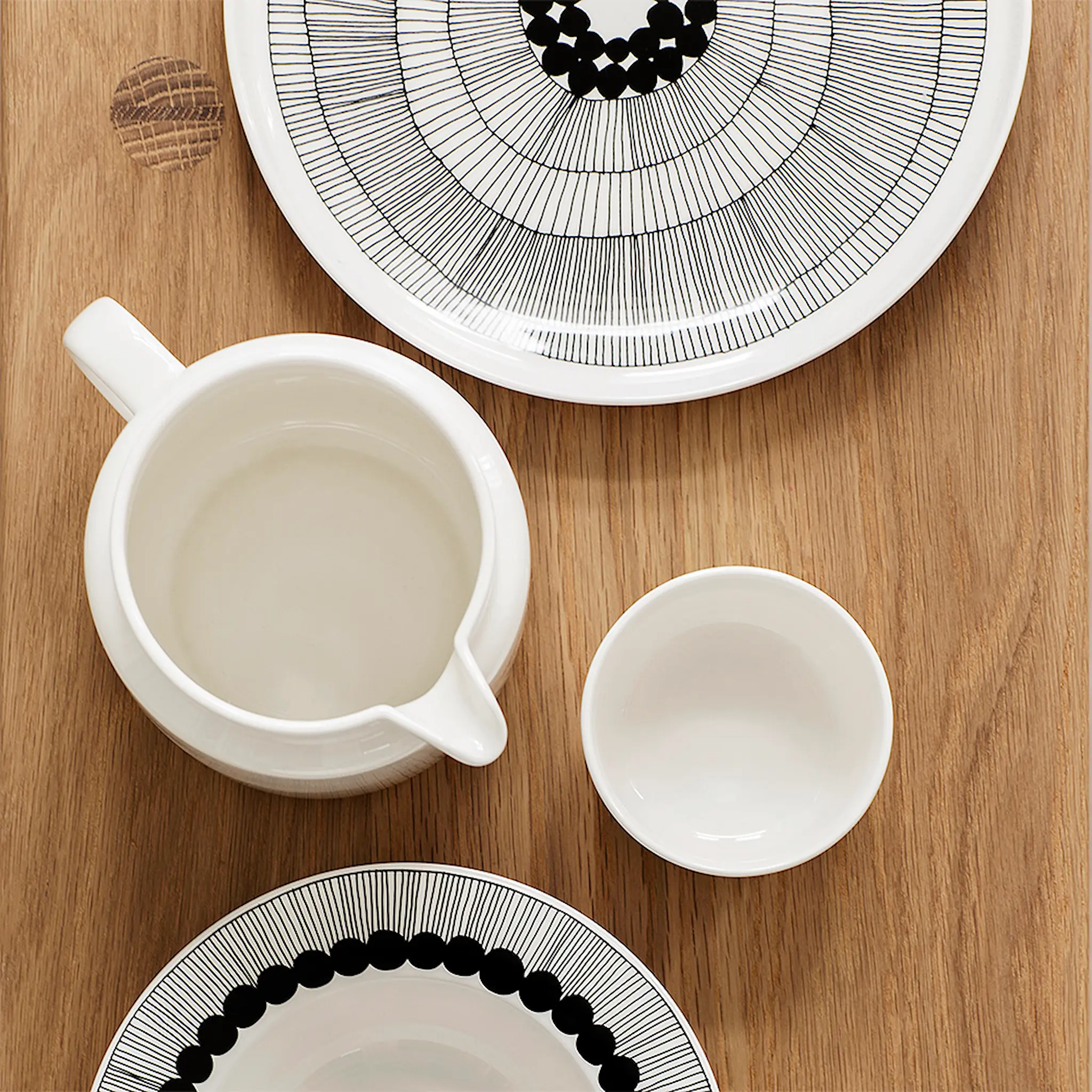 Marimekko Siirtolapuutarha Tallrik flat Svart/Vit 25 cm