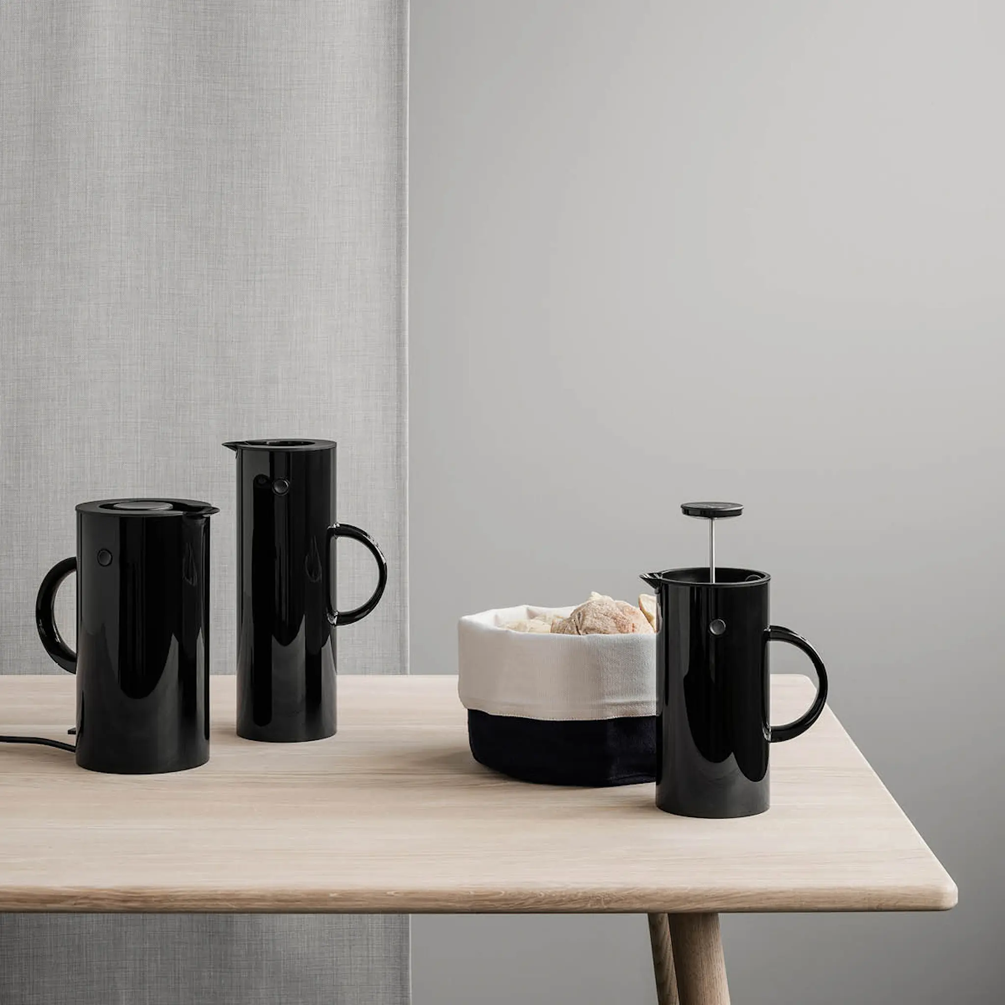 Stelton EM77 Termoskanna 1 L Svart
