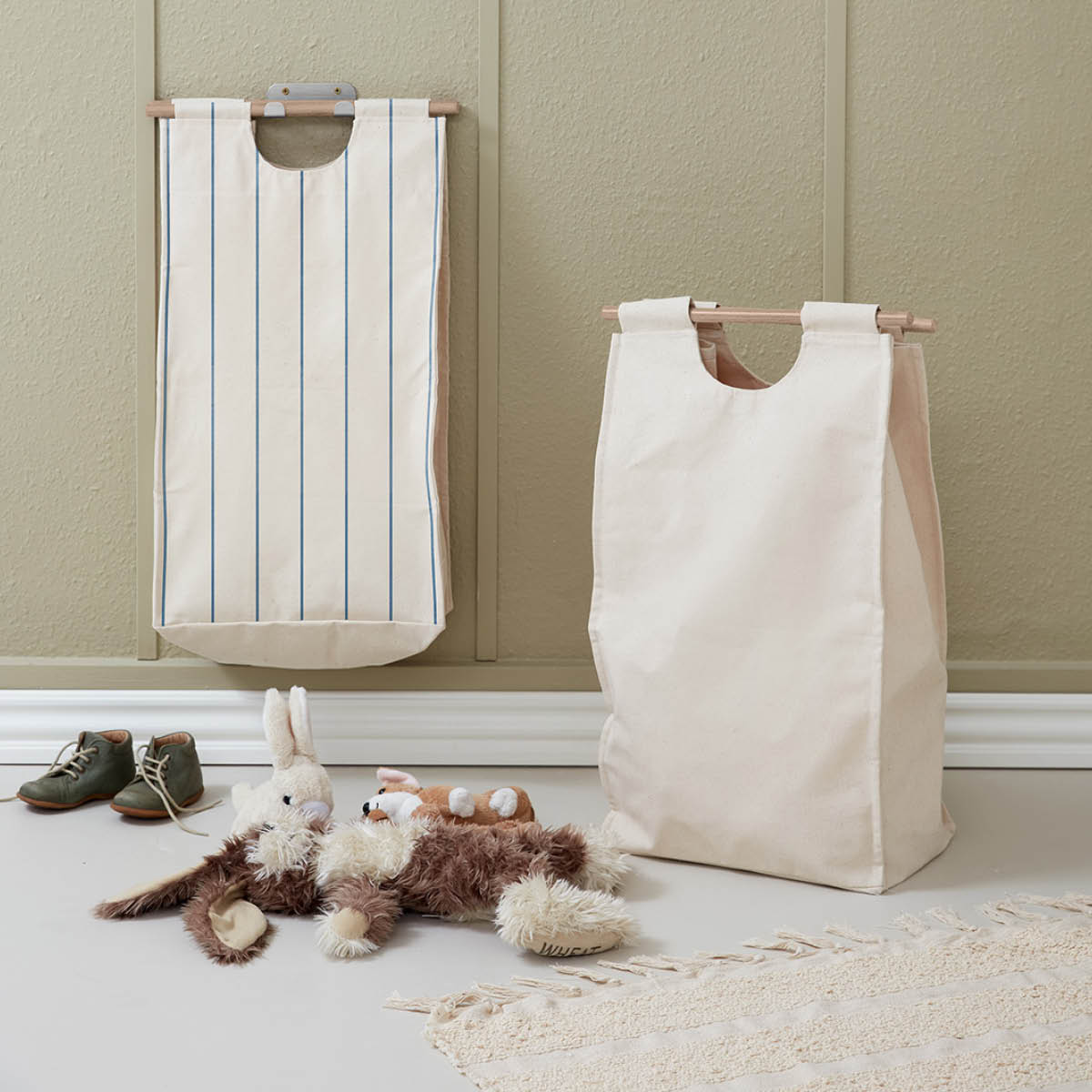 ReCollector BagUp väggmonterad förvaringspåse 24,5x35x57 cm Cobolt Blue