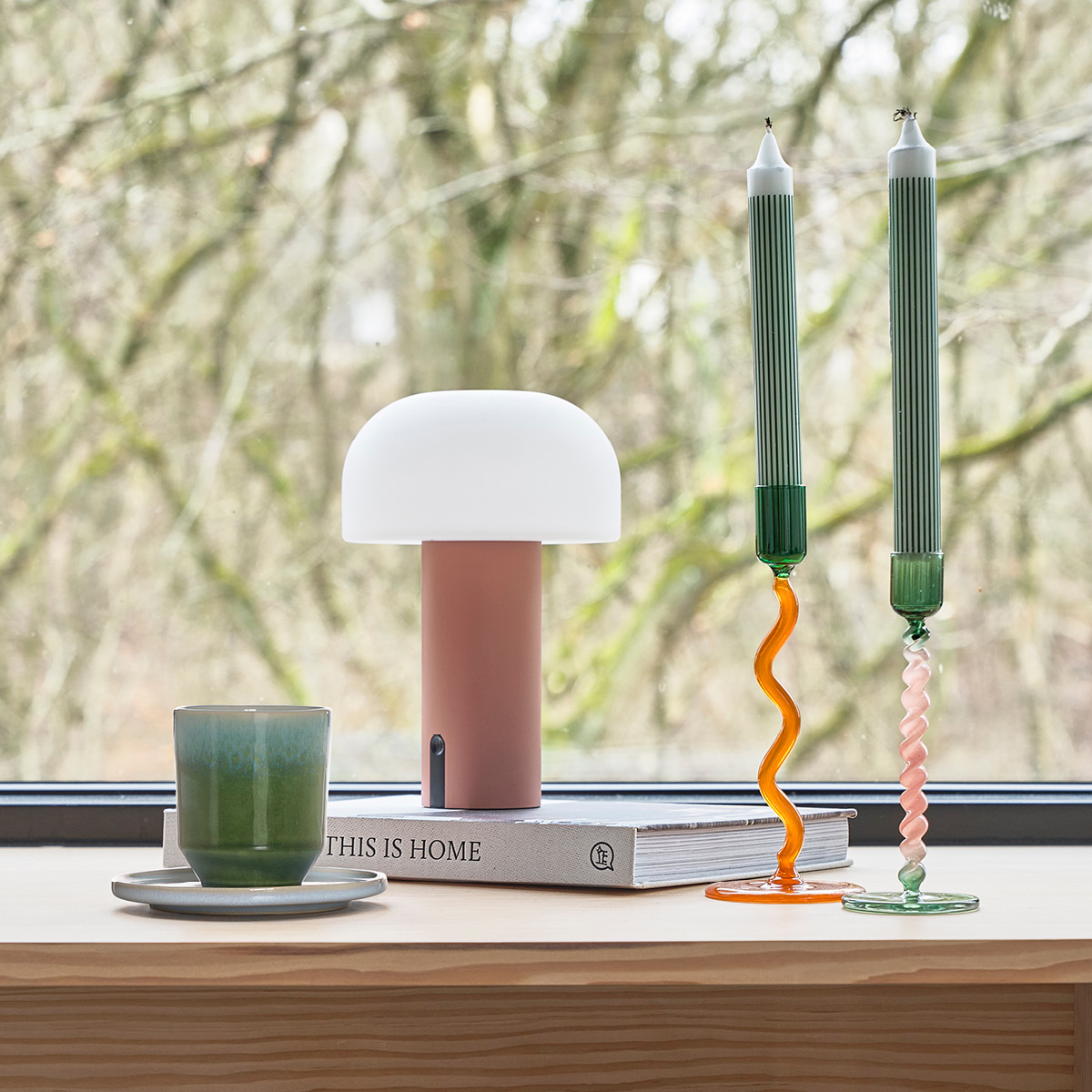 Villa Collection Styles lysestake glass 8,5x19,6 cm grønn/amber