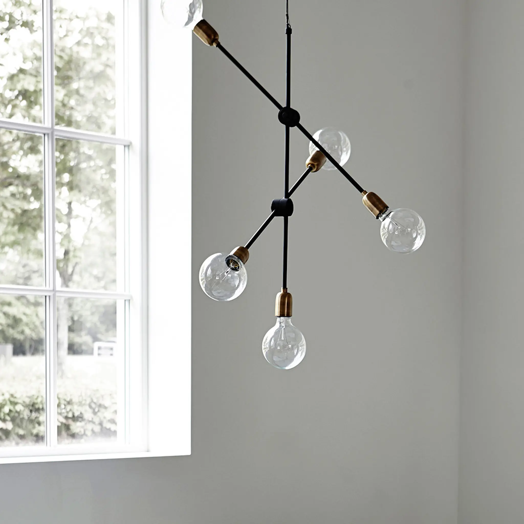 House Doctor Molecular Taklampa 78 cm Svart/Mässing