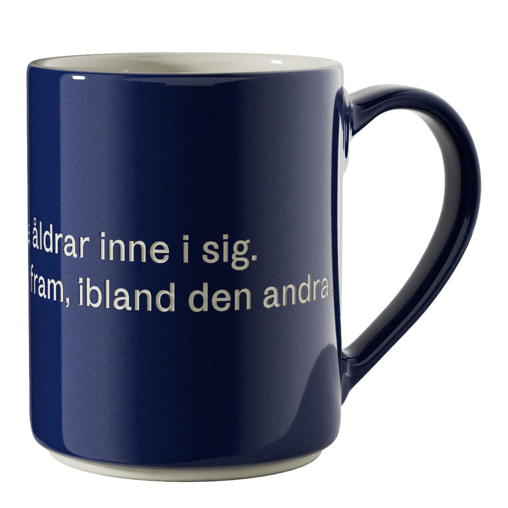 Design House Stockholm - Astrid Lindgren Muki, Man har ju alla åldrar inne 35 cl Sininen