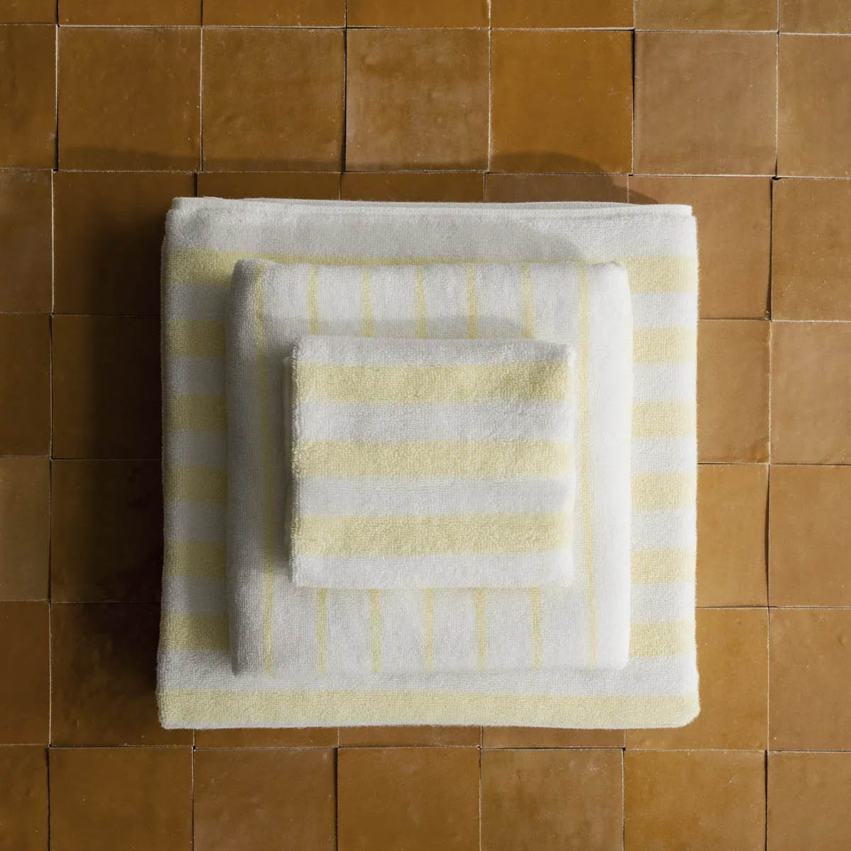 Blomus Arto gästhandduk 50x30 cm 2-pack vit/gul bredrandig