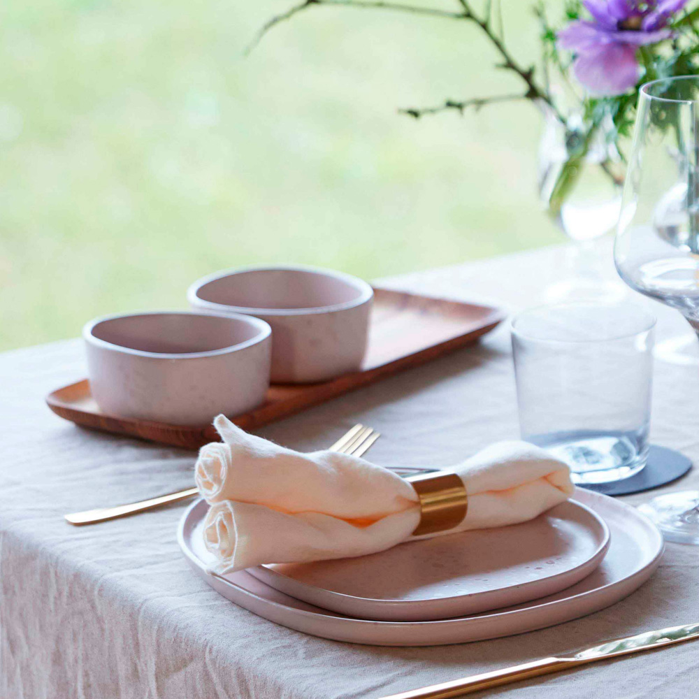 Aida Raw Skålar på teakträbräda 4 delar Nude