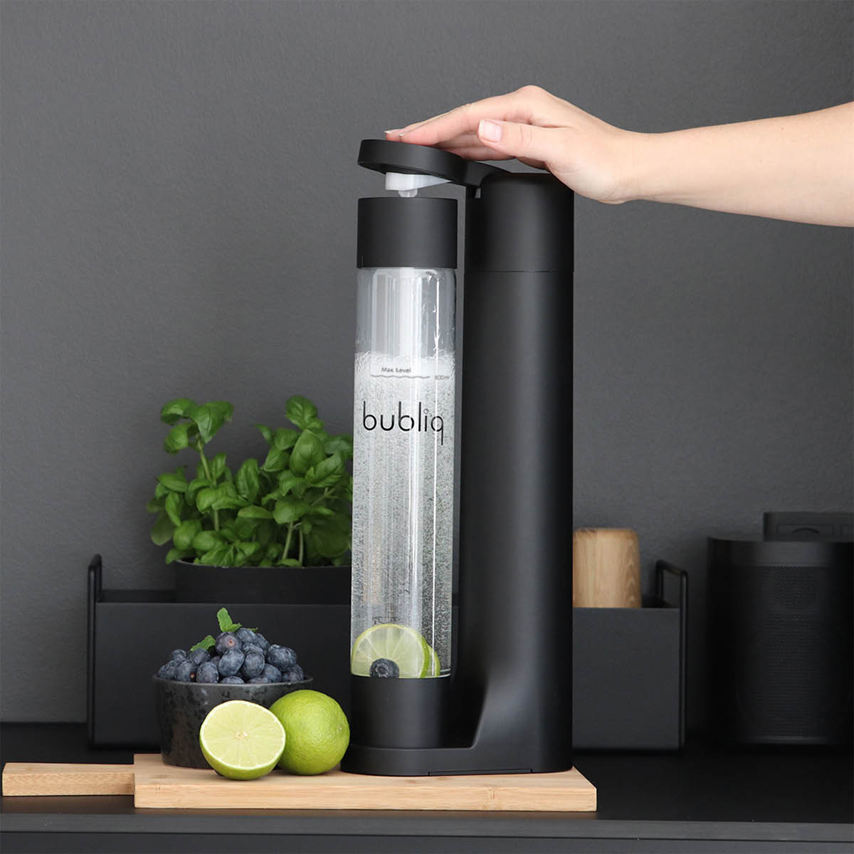Bubliq Drink Hiilihapotuslaite Musta