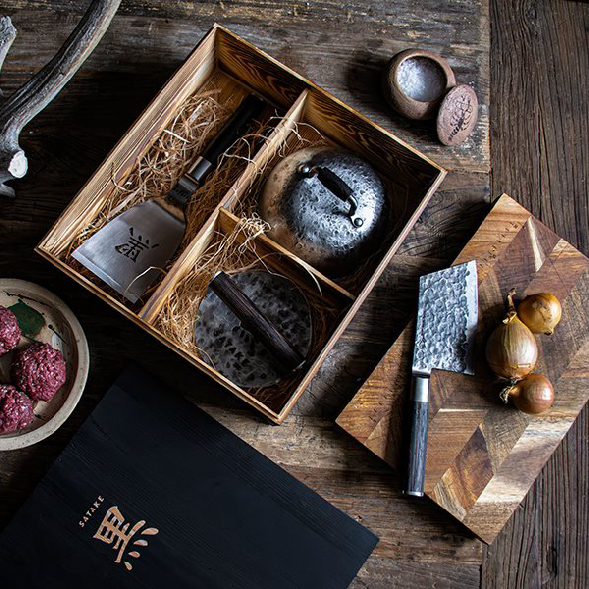 Satake Kuro smash set hamburgerpress 3 delar brun/rostfri