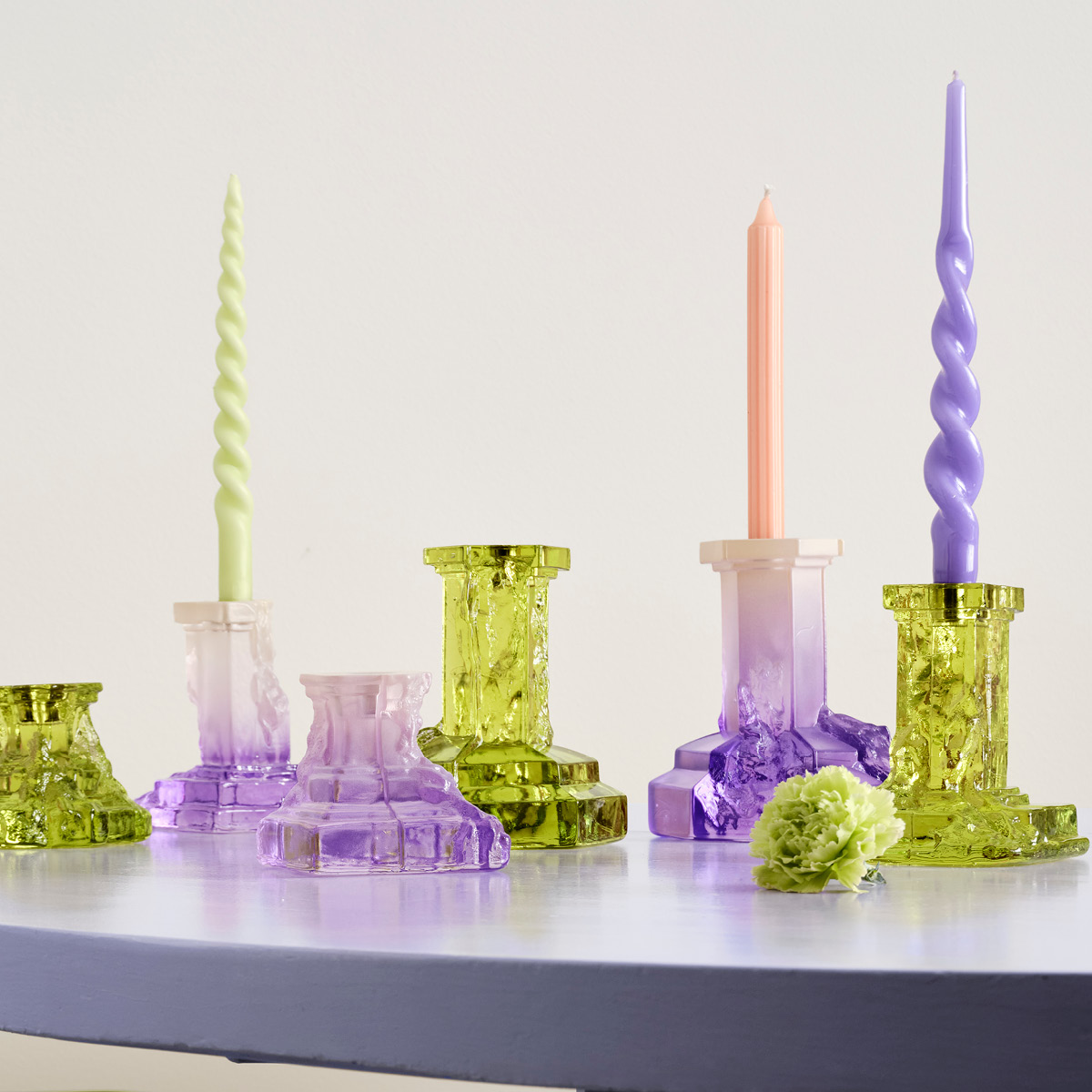 Kosta Boda Rocky Baroque lysestake 9,5 cm purple haze