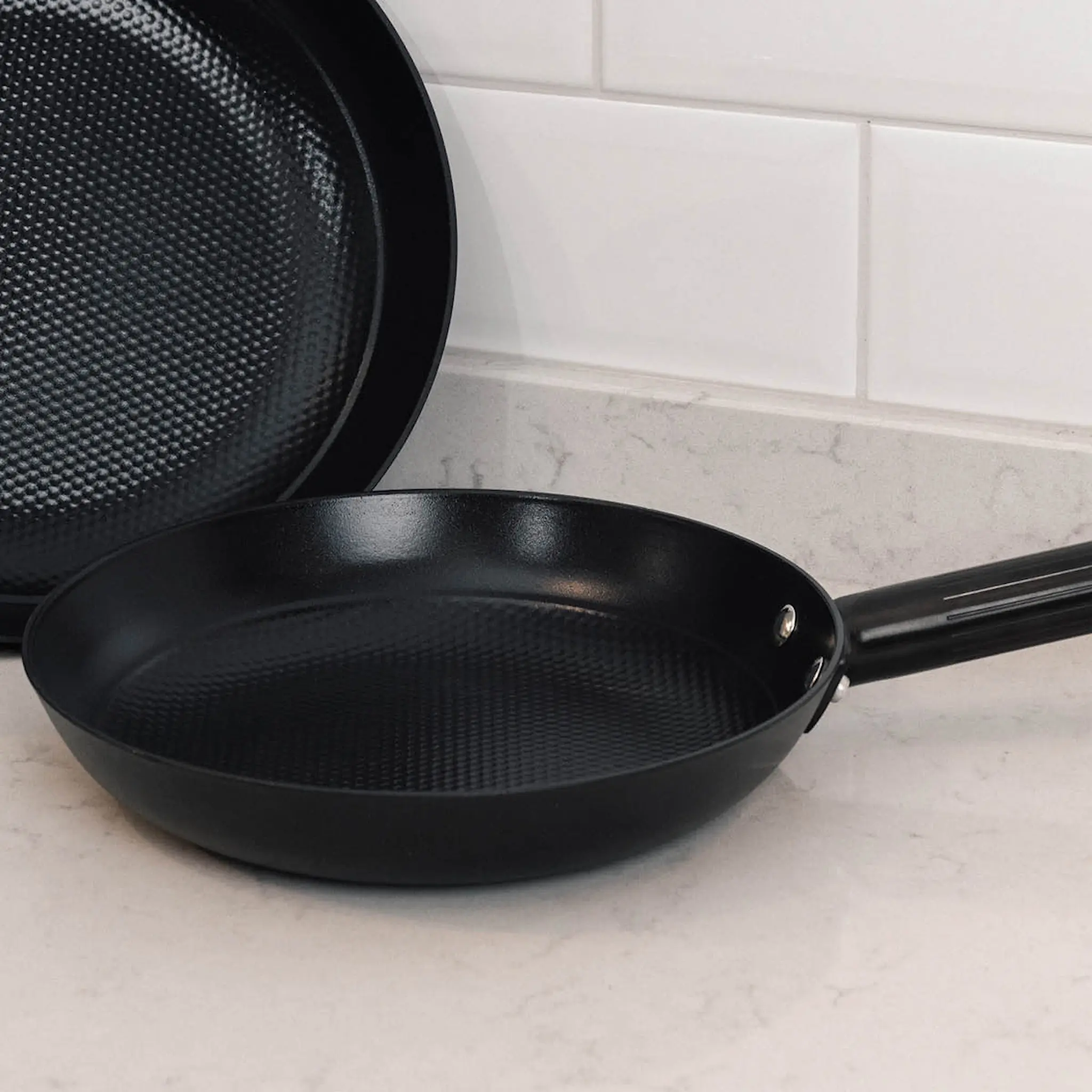 Vargen & Thor Aska støpejernspanne 24 cm svart