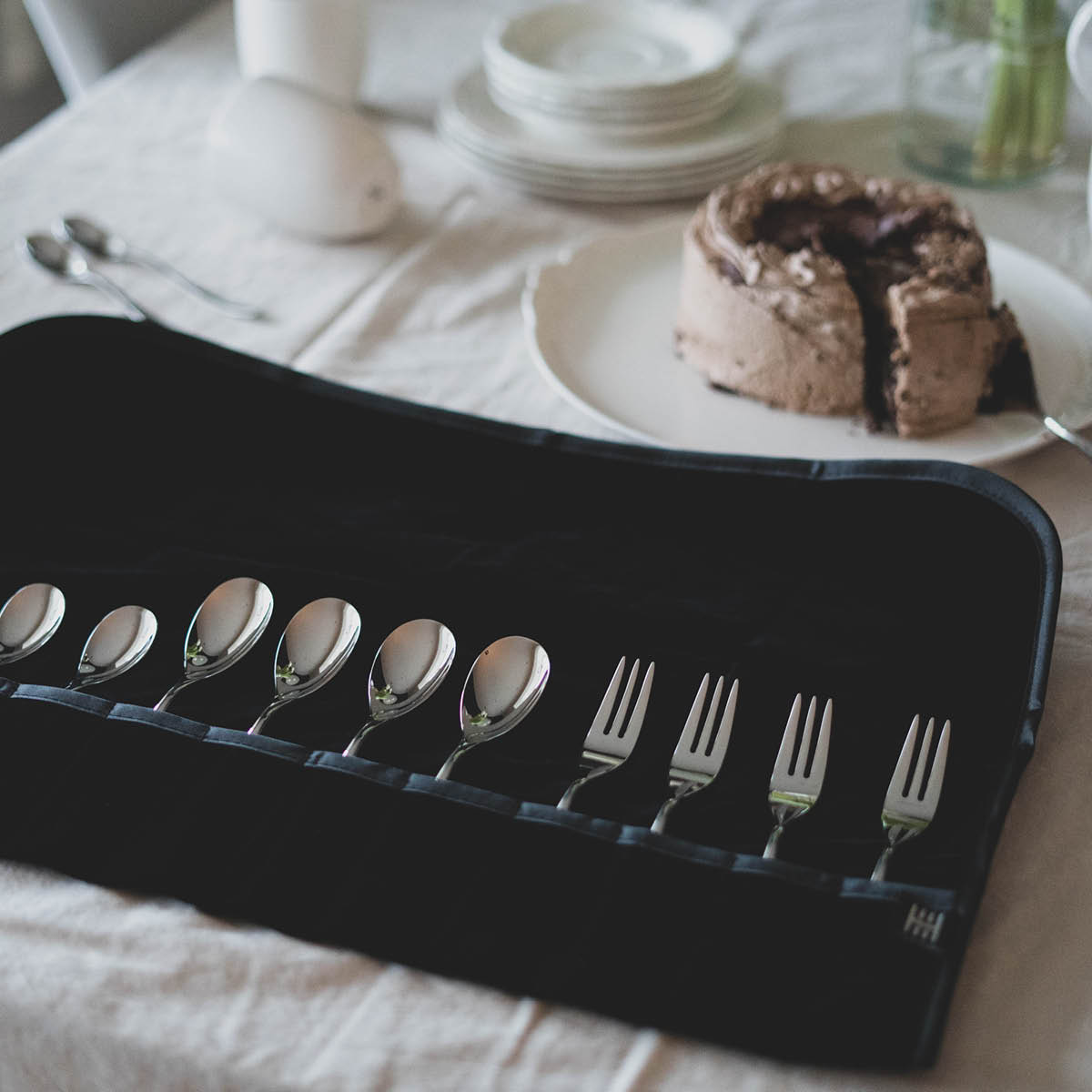 Hardanger bestikk Hardanger bestikkpose for 12 dessertdeler