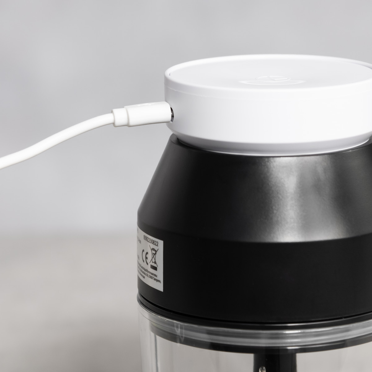 Maku Kitchen Life Elektrisk grönsakshackare 0,4 L vit