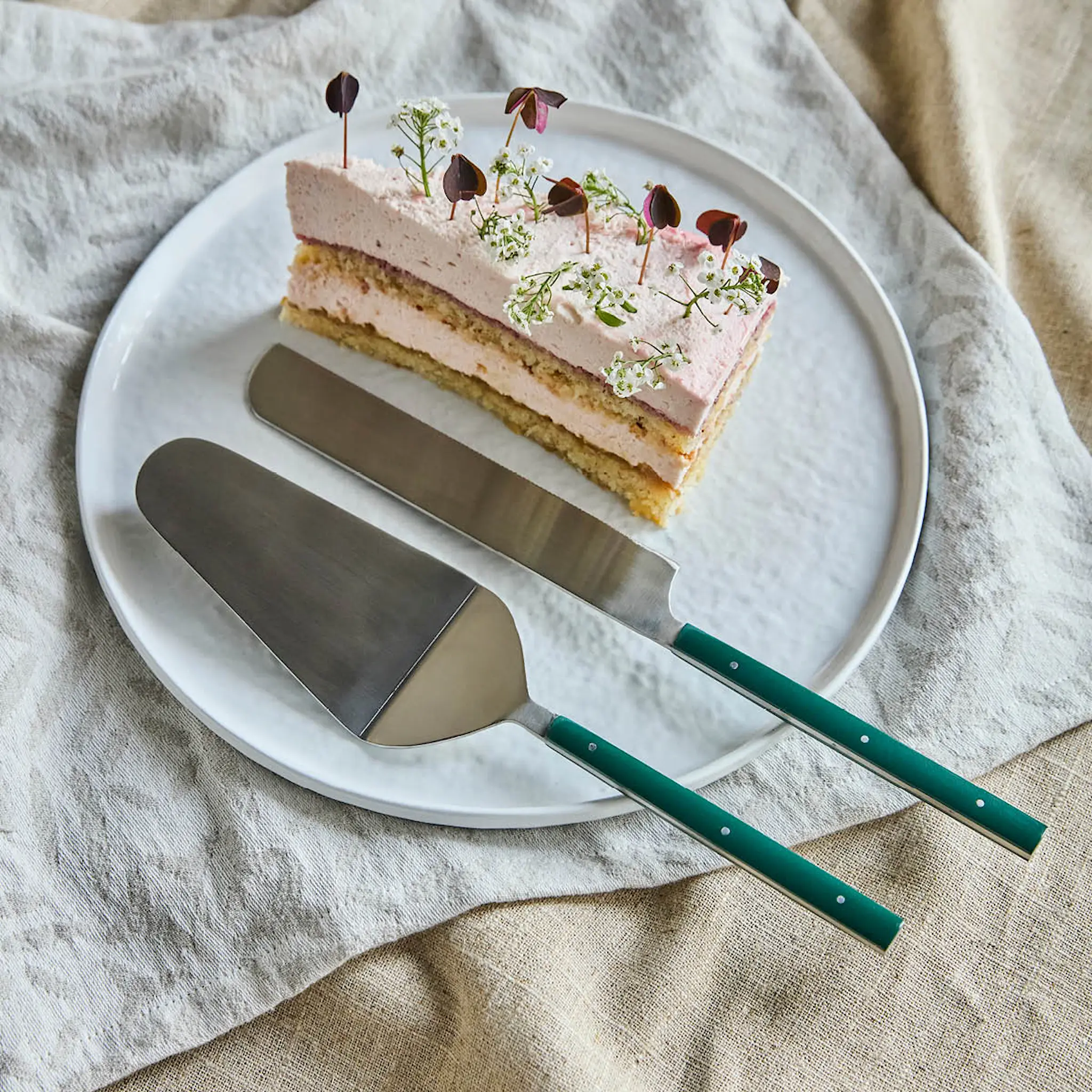 House Doctor Lata Kakkulapio ja kakkuveitsi 28 cm Tummanvihreä/Teräs