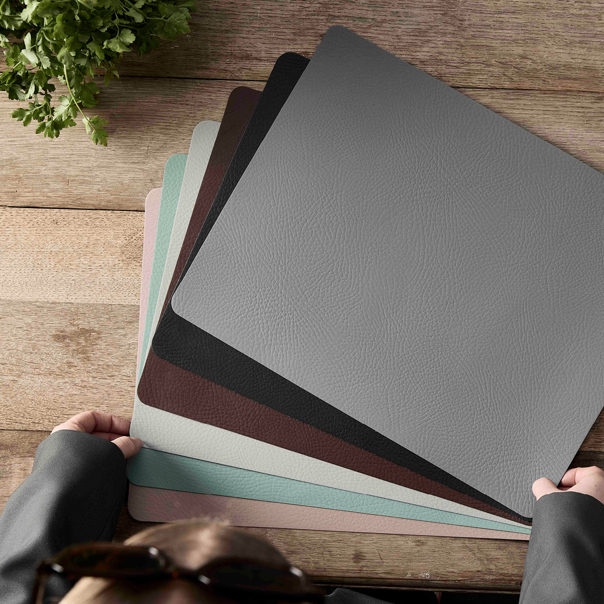 Aida Quadro bordstablett 42x33 cm 4-pack ljusgrå