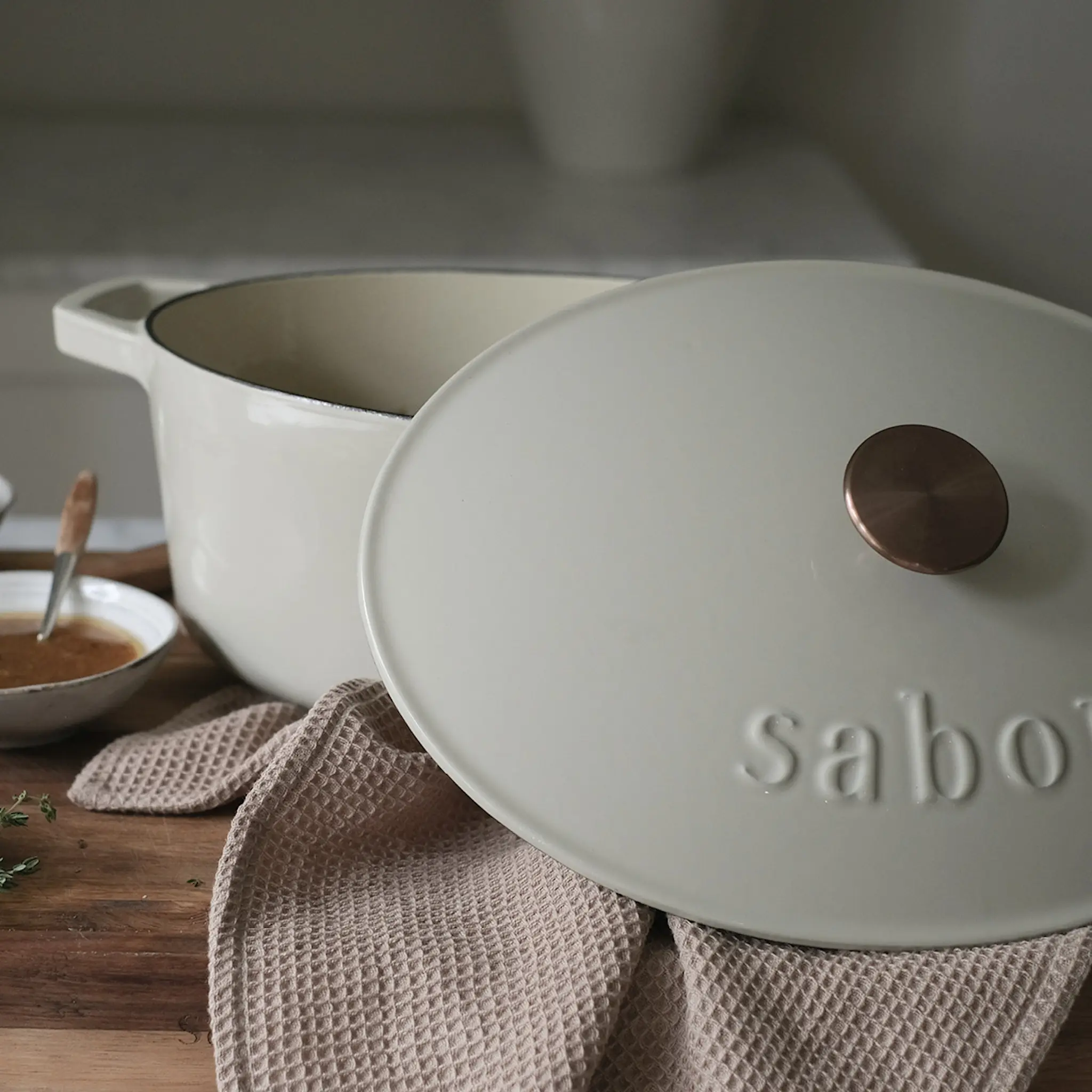 Sabor Gjutjärnsgryta 5,7 L varm grå