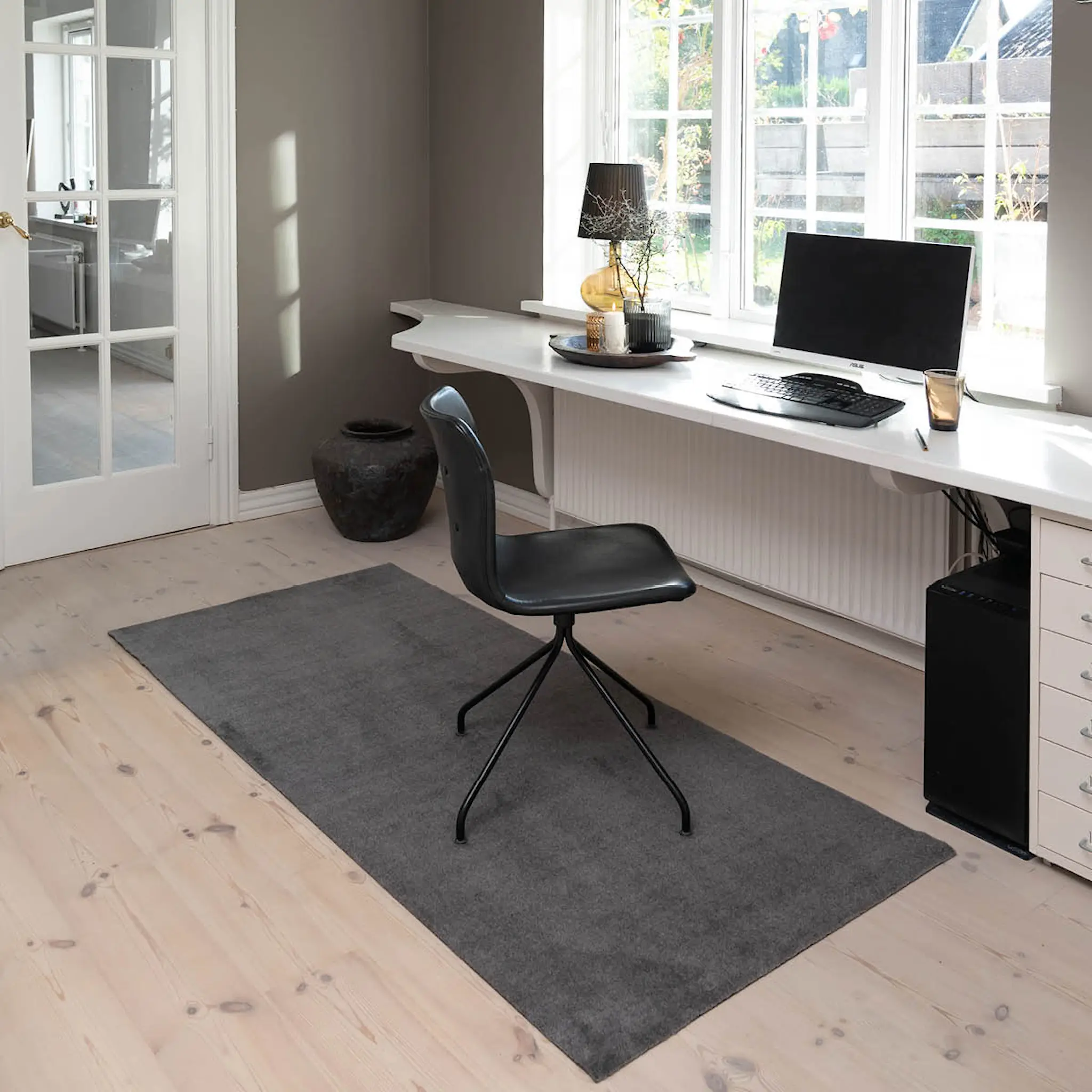 Tica Copenhagen Unicolor golvmatta 200x90 cm stålgrå