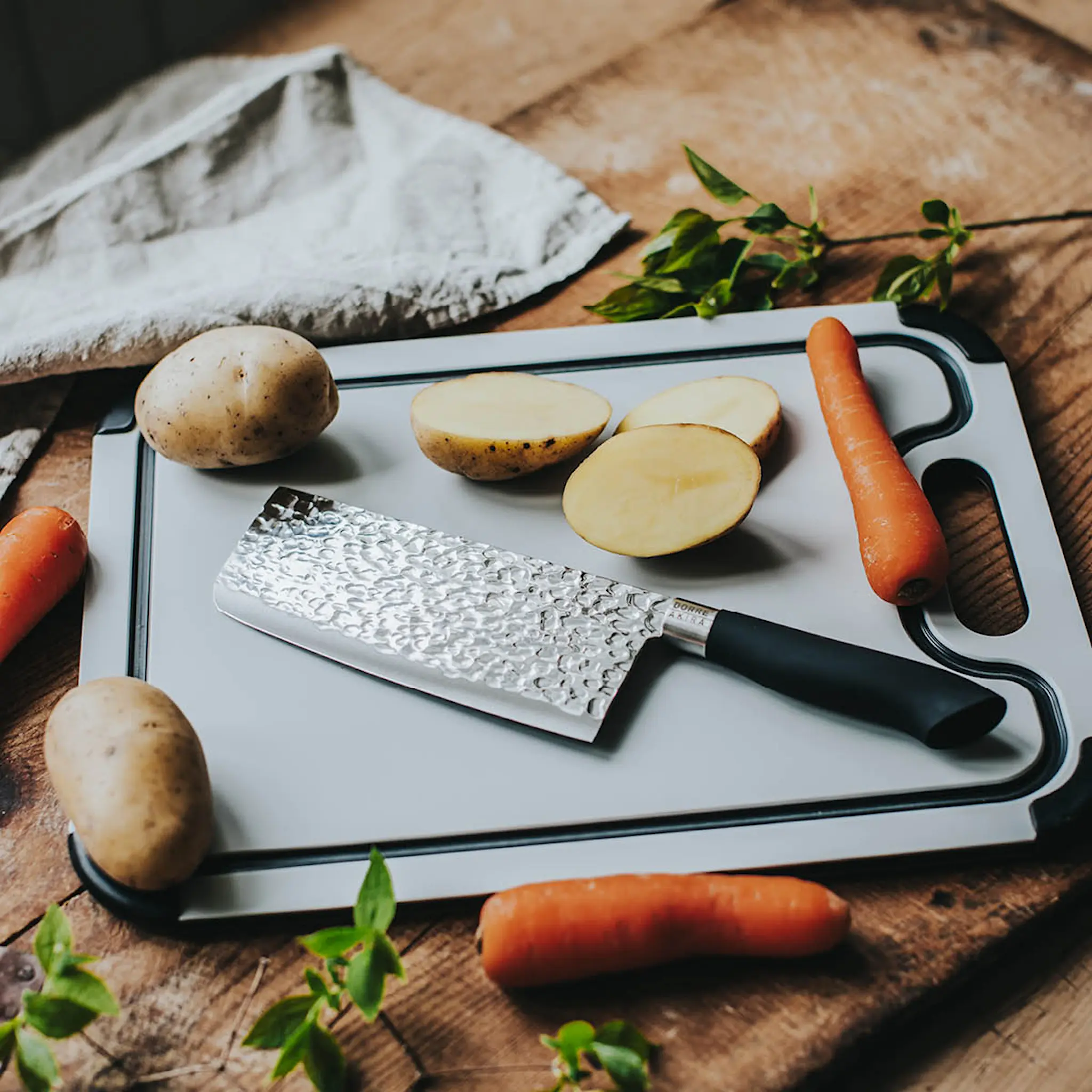 Dorre Akira kinesisk kockkniv 30,7 cm svart