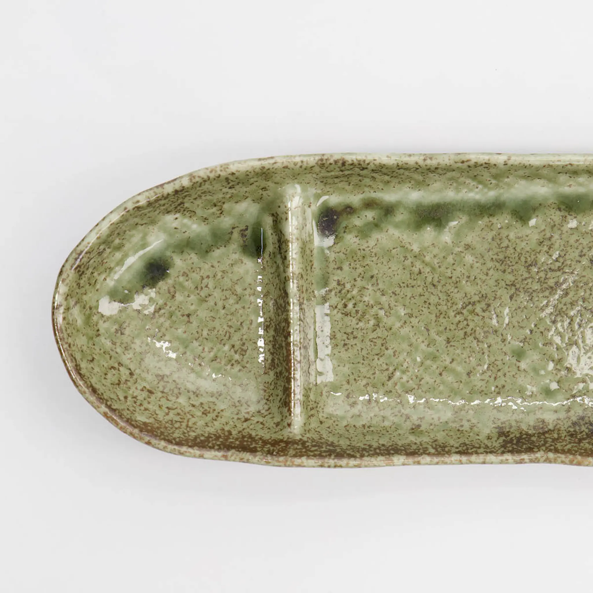 Tokyo Design Studio Mino Craft oval delad tallrik 33,5 cm yamasan grön