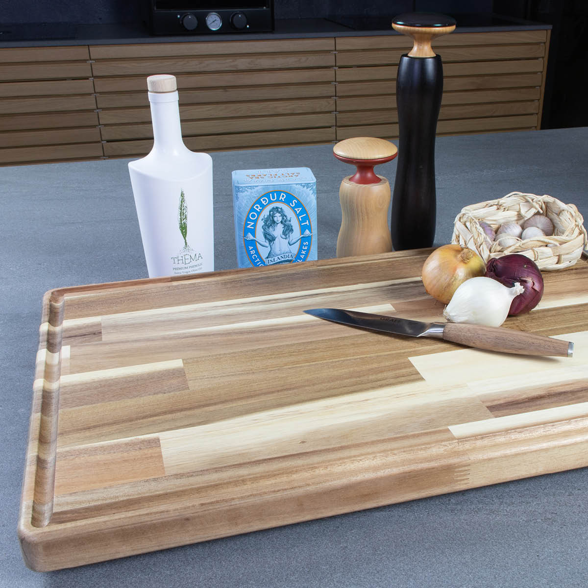 Grand Gourmet Skjærefjøl large 37x28x3 cm hasseltre