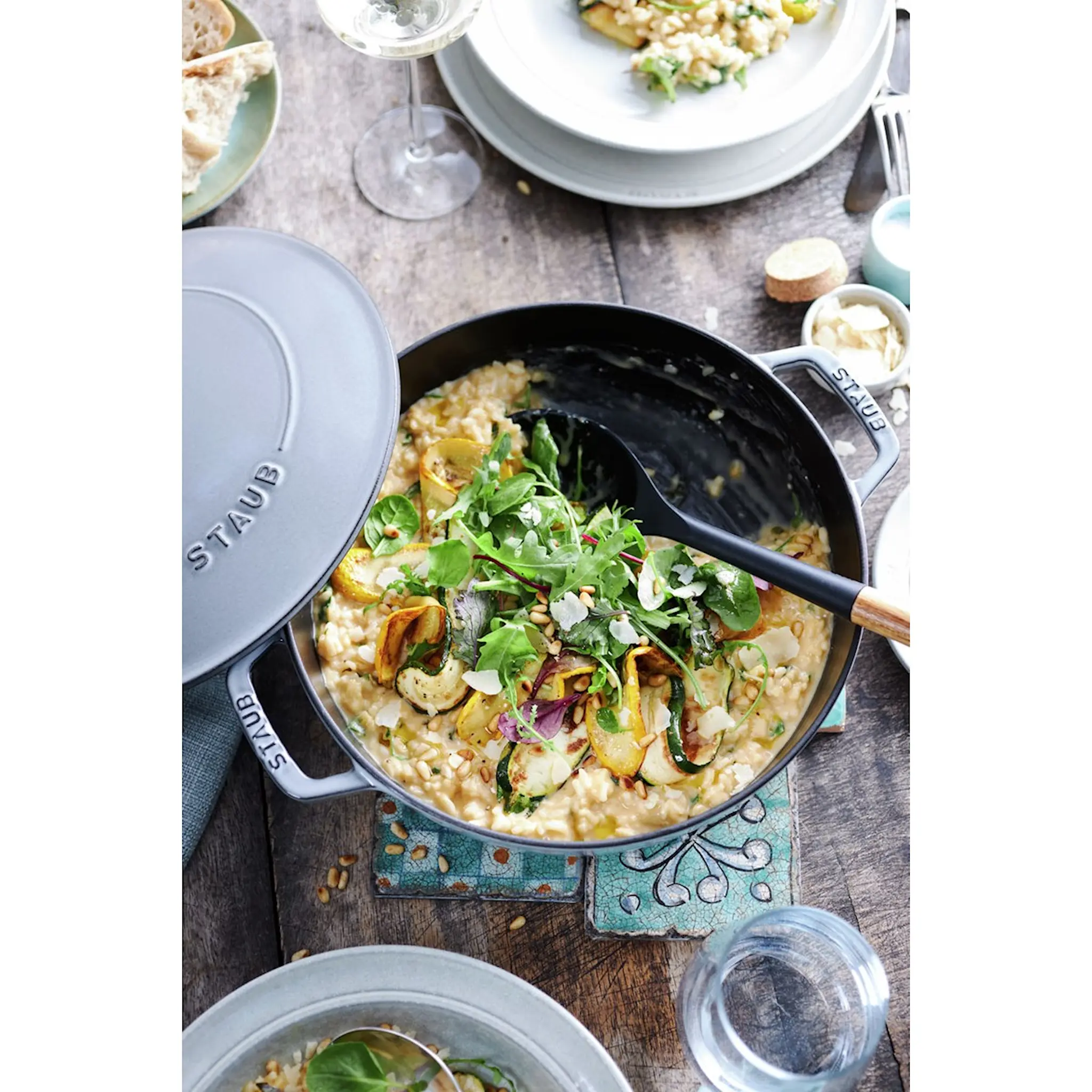 Staub Gadgets Serveringssked 31 cm Silikon/Akacia