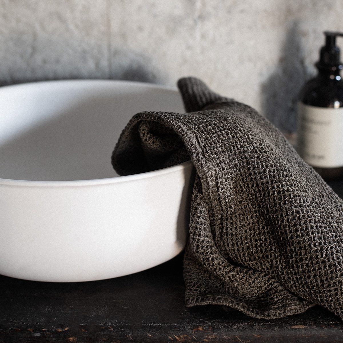 Tell Me More Nella handduk våfflad 50x70 cm taupe