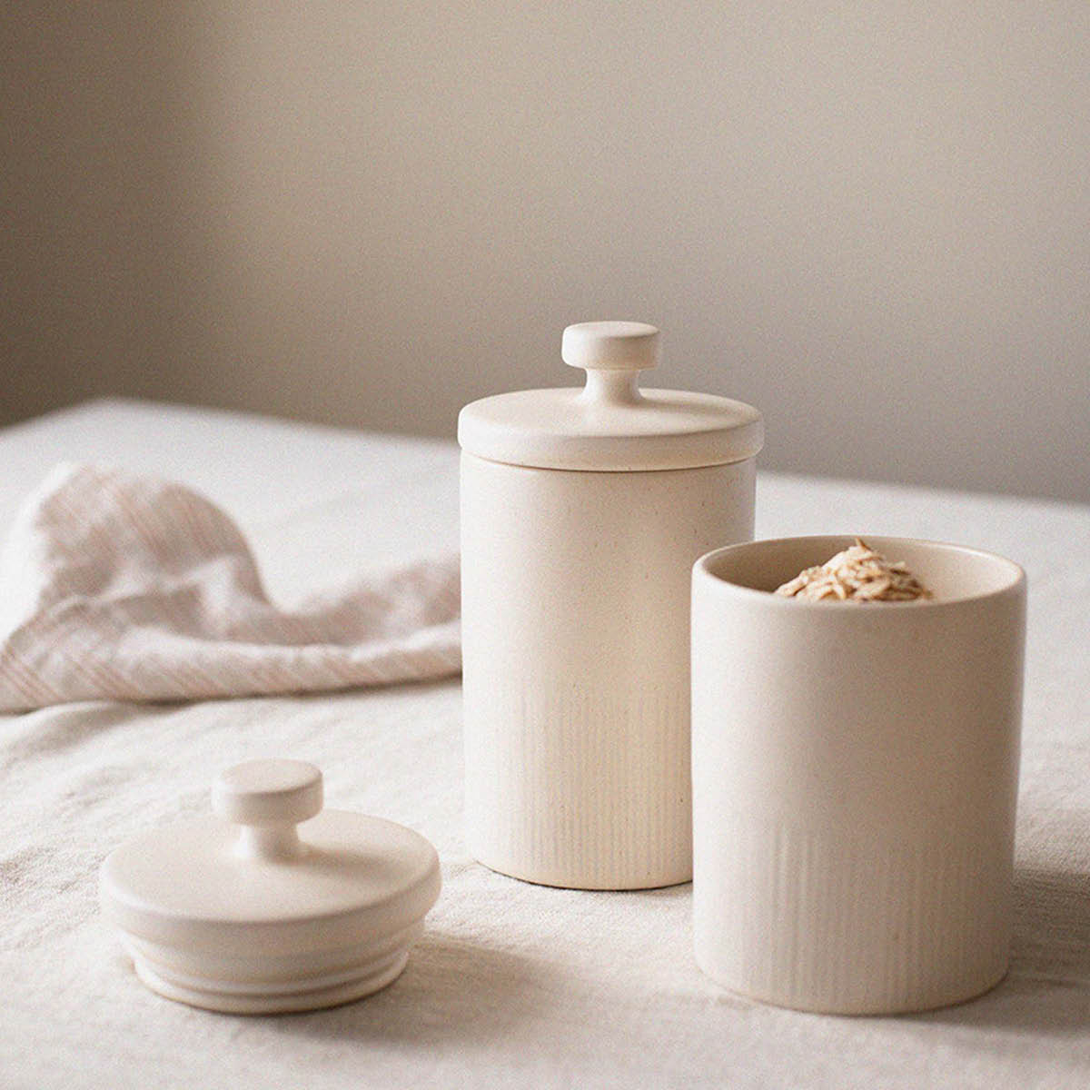 Tell Me More Palermo förvaringsburk small 18 cm cream