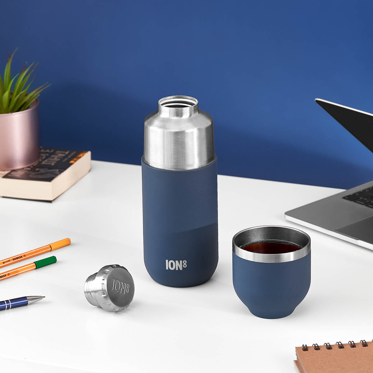 ION8 Luma termosflaska med kopp 0,7 L ash navy