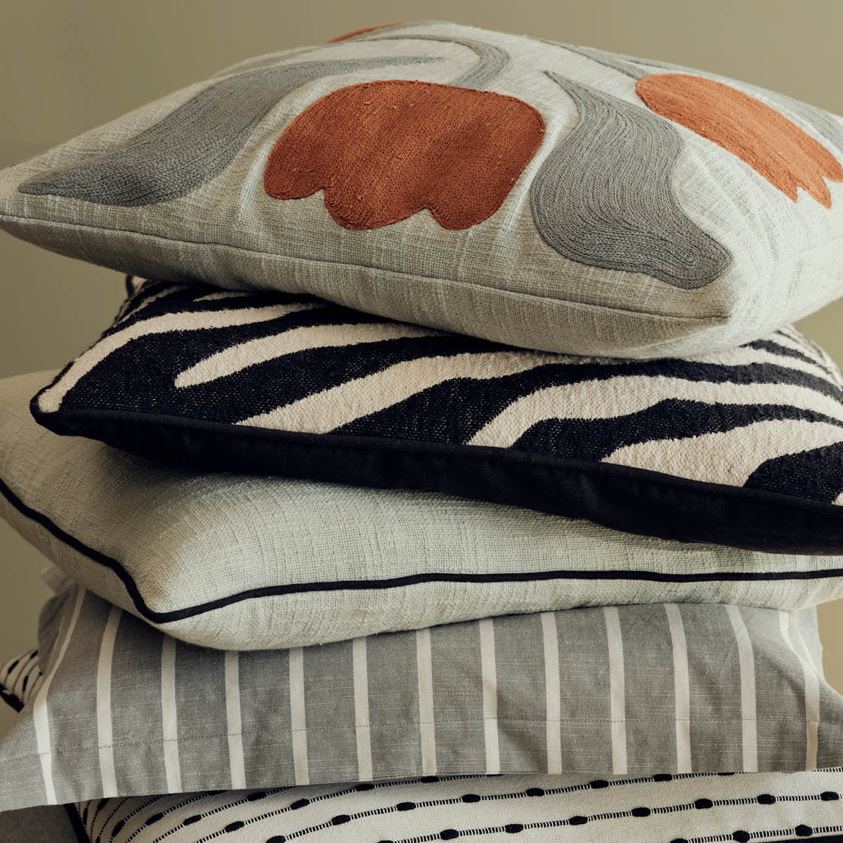 Broste Copenhagen Zebra Tyynynpäällinen 40x60 cm Black/Light Beige