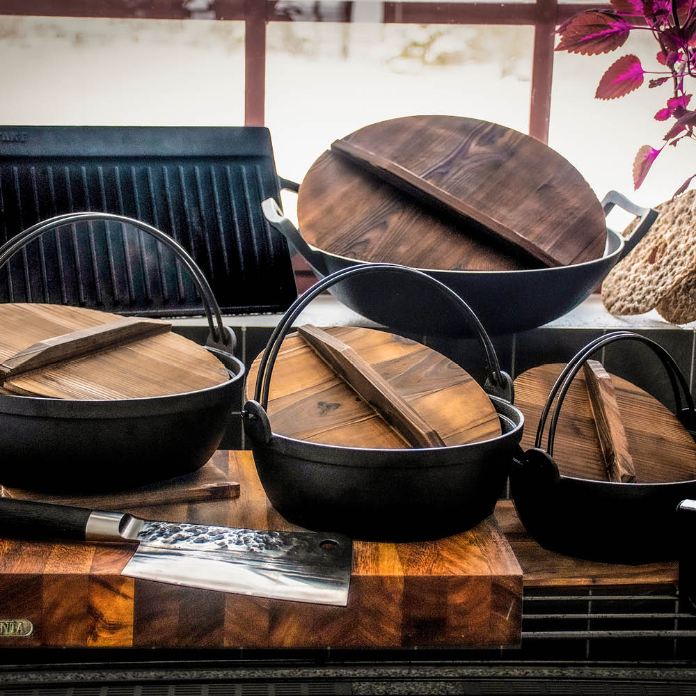 Satake Nabe Valurautapata lasikannella 3,6 L