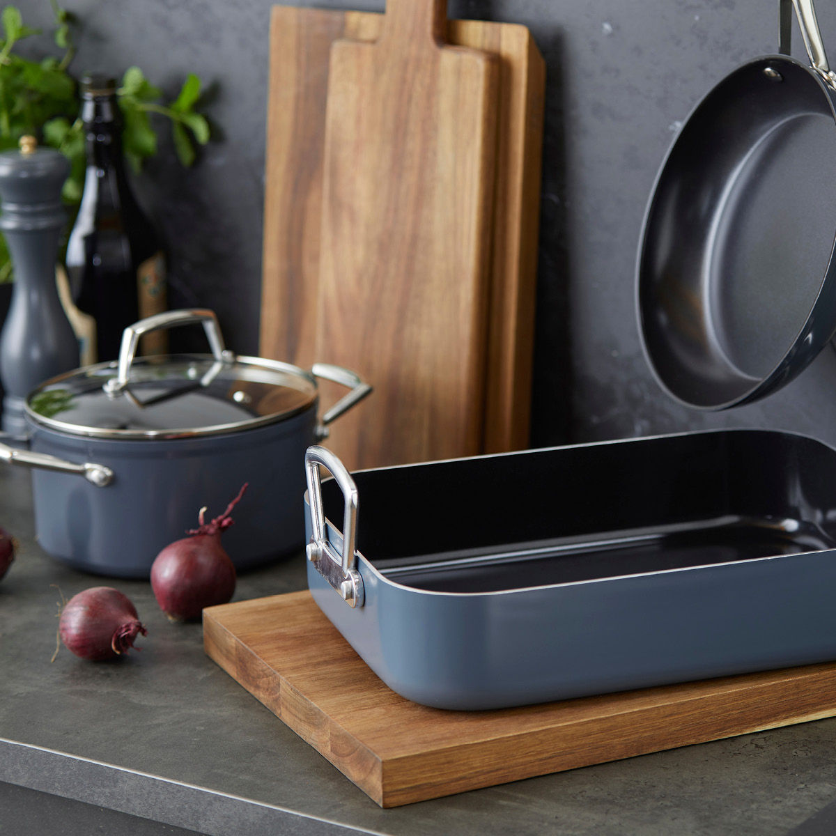 Tareq Taylor Vivian Ugnspanna 35,5x26,7 cm Rostfri