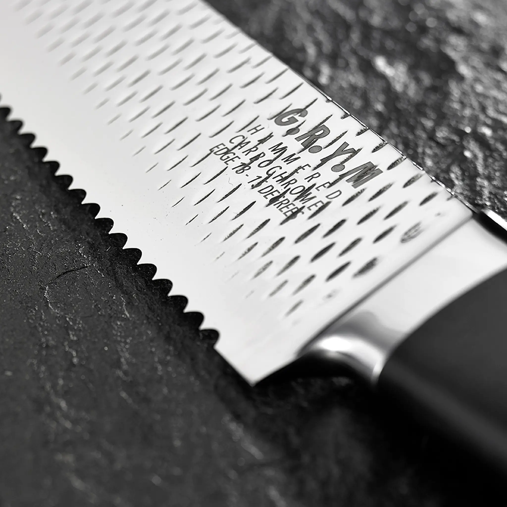 G.R.Y.M Hammered Brödsåg 25 cm