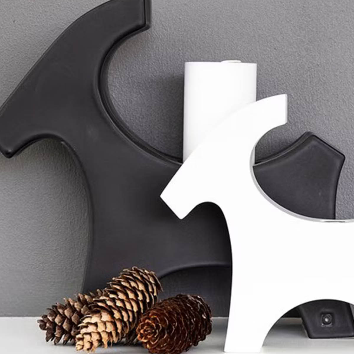 Rotor Design Lysestake trebukk 25x23 cm lakkert hvit